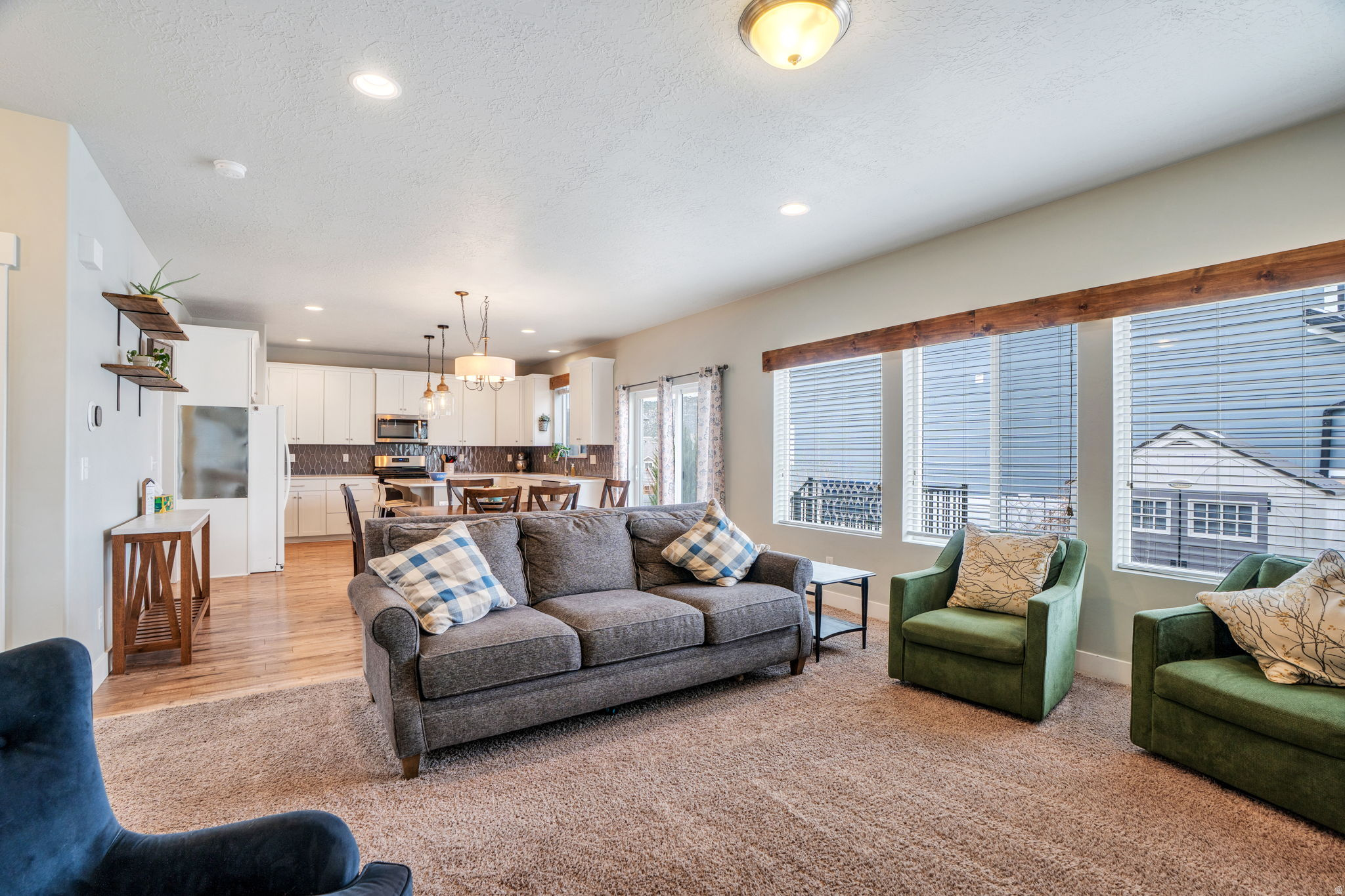 OAK HOLLOW - Residential