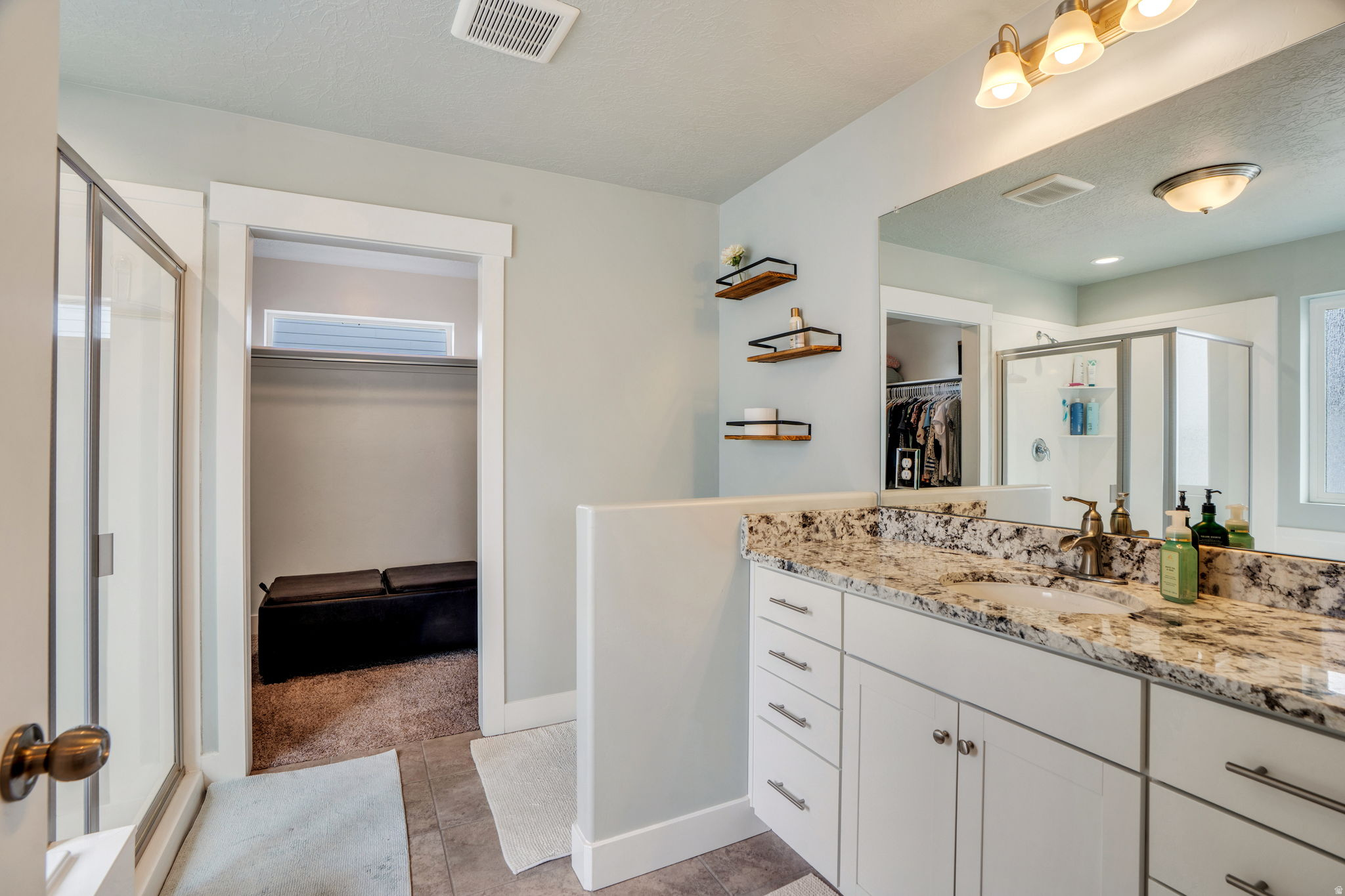 OAK HOLLOW - Residential