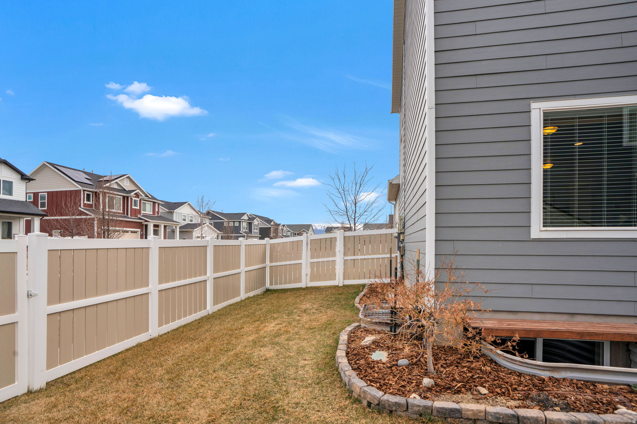 OAK HOLLOW - Residential