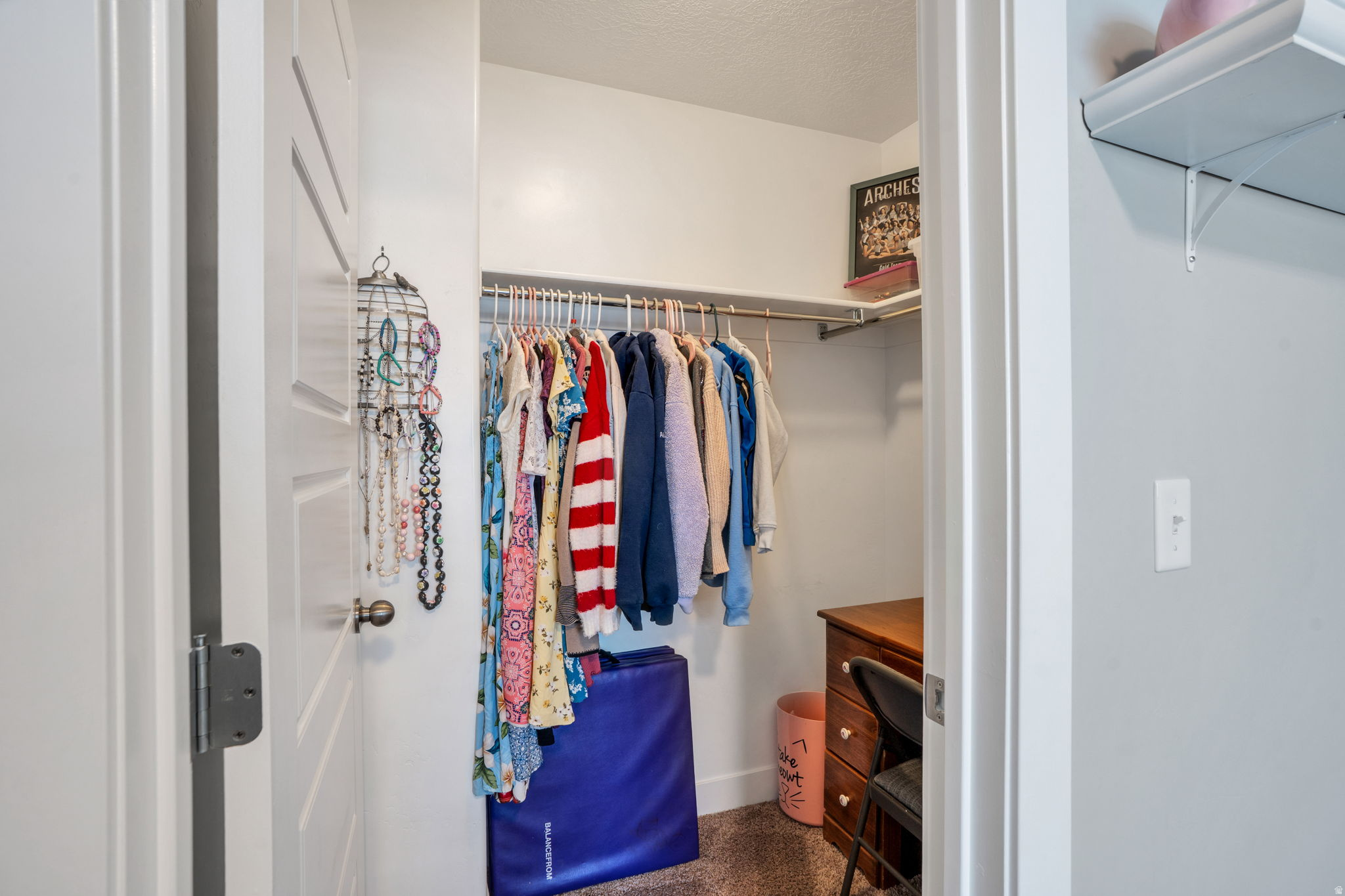 OAK HOLLOW - Residential