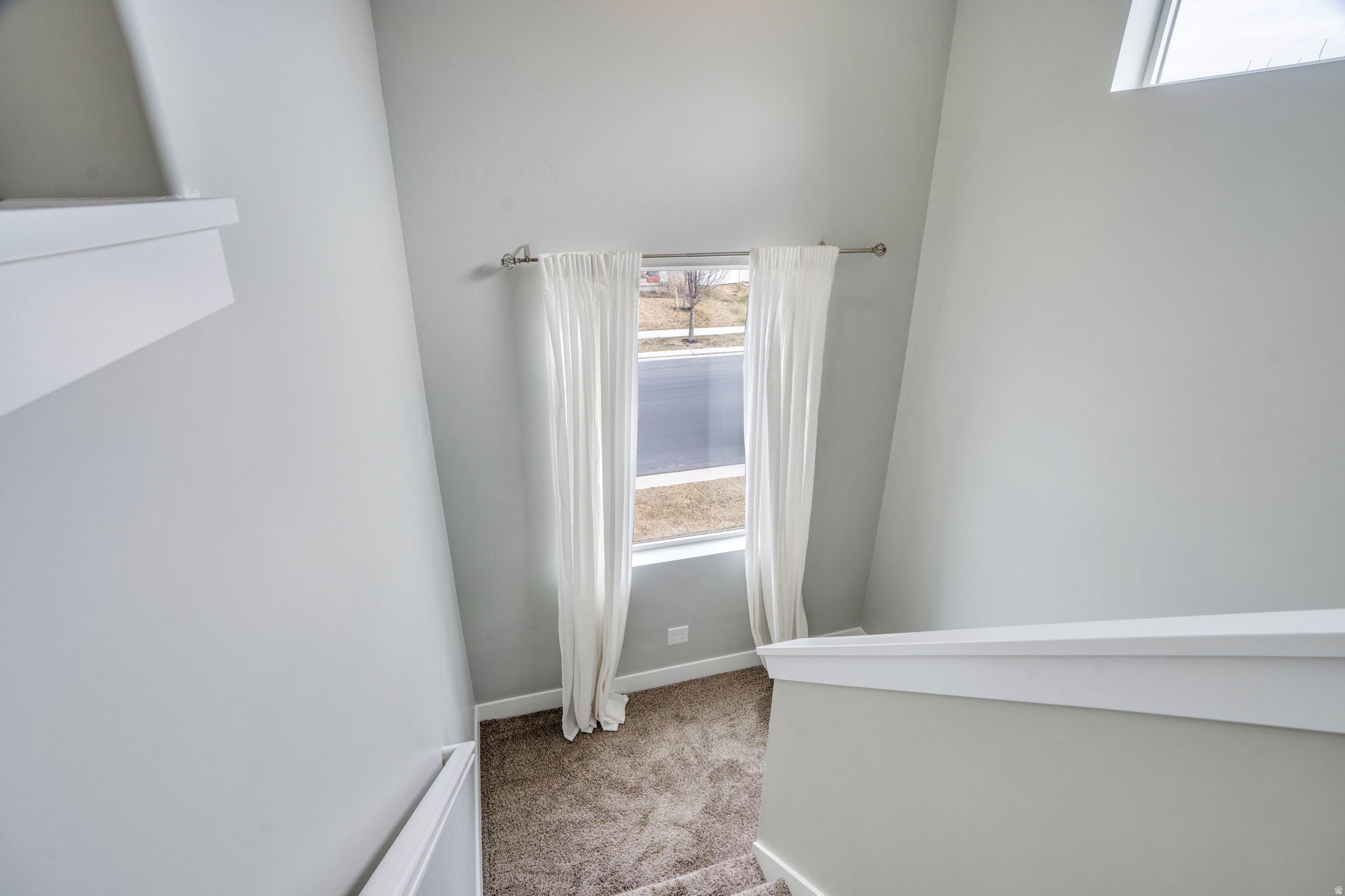 OAK HOLLOW - Residential