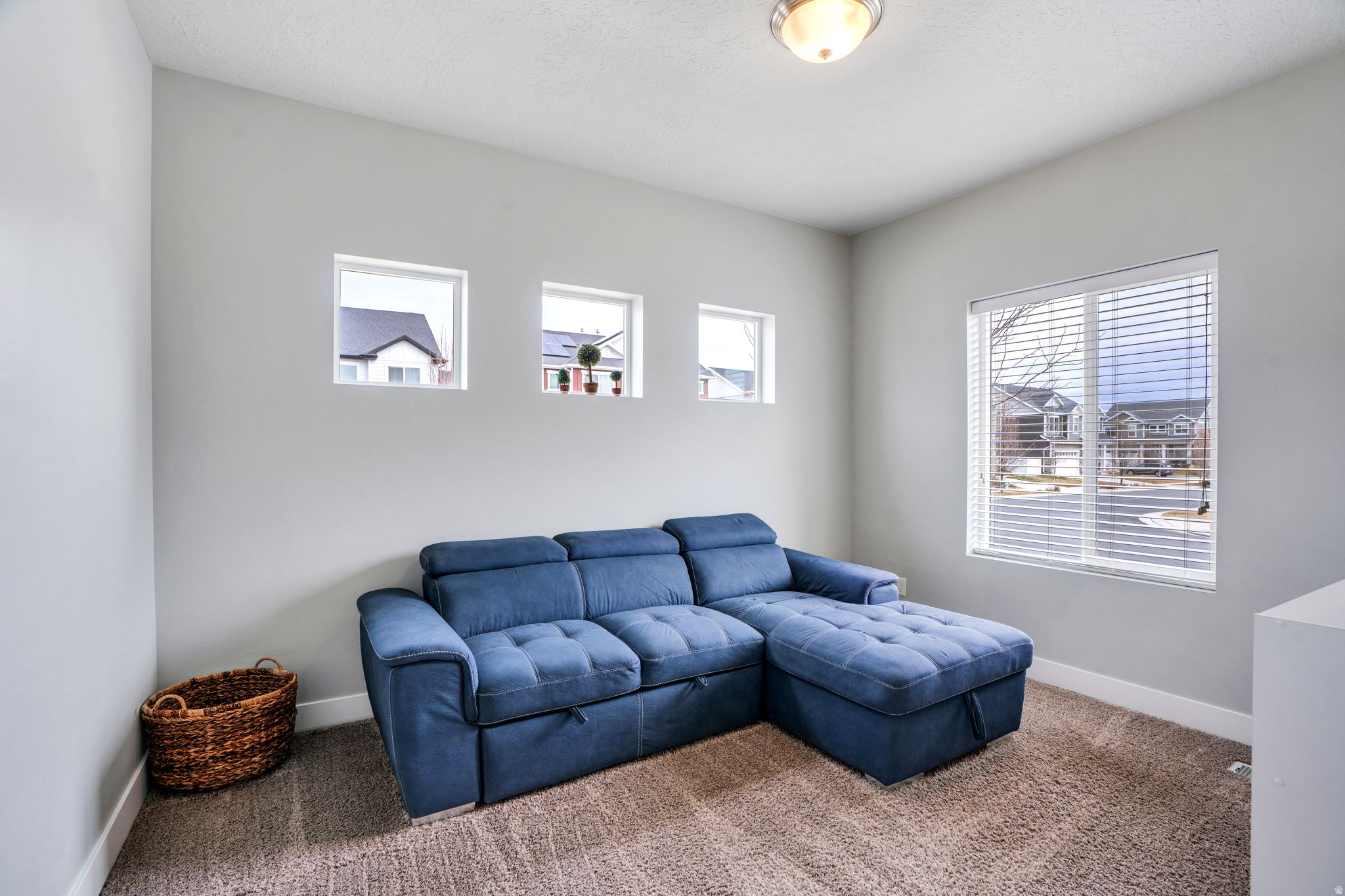 OAK HOLLOW - Residential