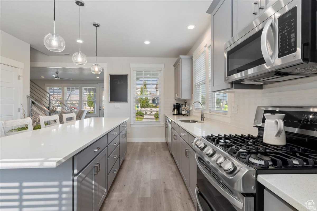 DAYBREAK LAKE ISLAND - Residential