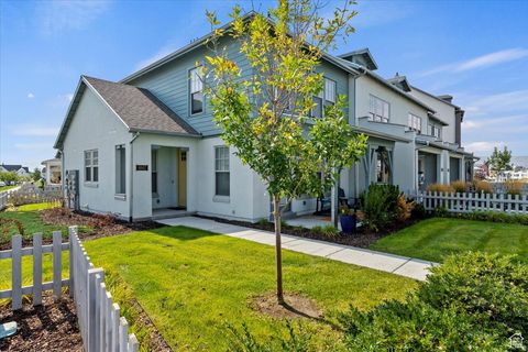 Tiny photo for 4667 W ISLA DAYBREAK RD, South Jordan, UT 84009 (MLS # 2141460)