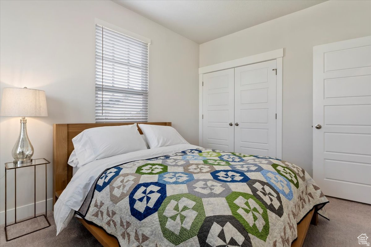 DAYBREAK LAKE ISLAND - Residential