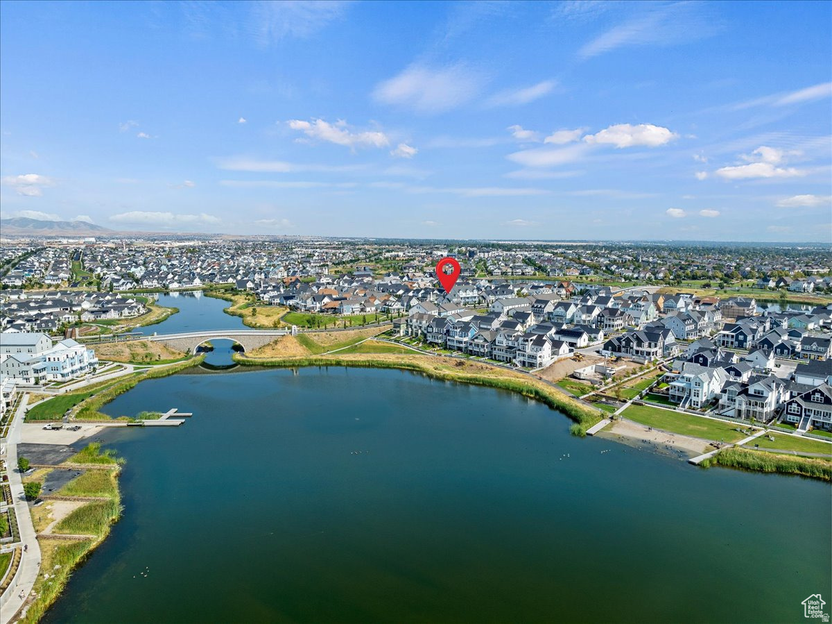 DAYBREAK LAKE ISLAND - Residential