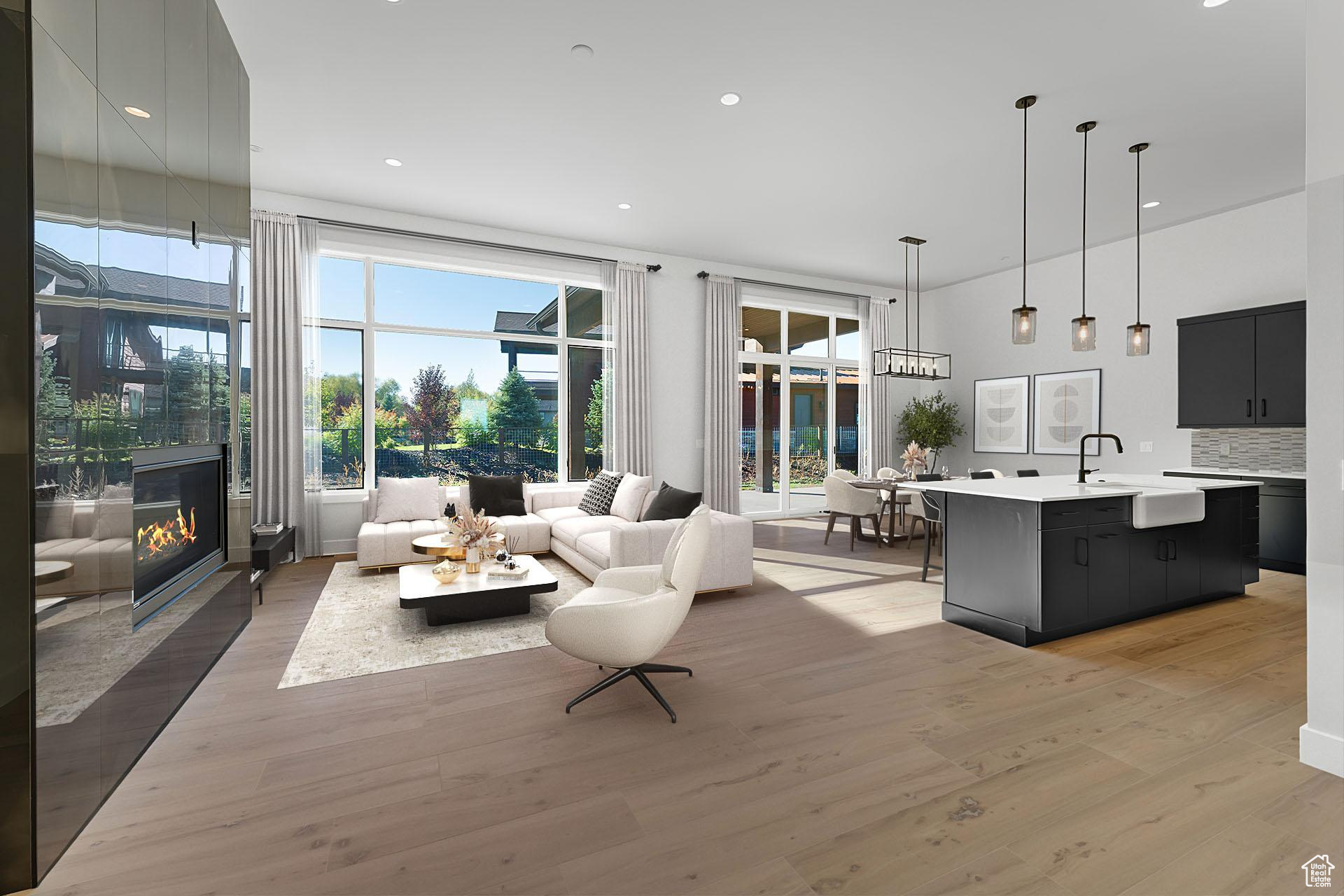 THORN CREEK - Residential