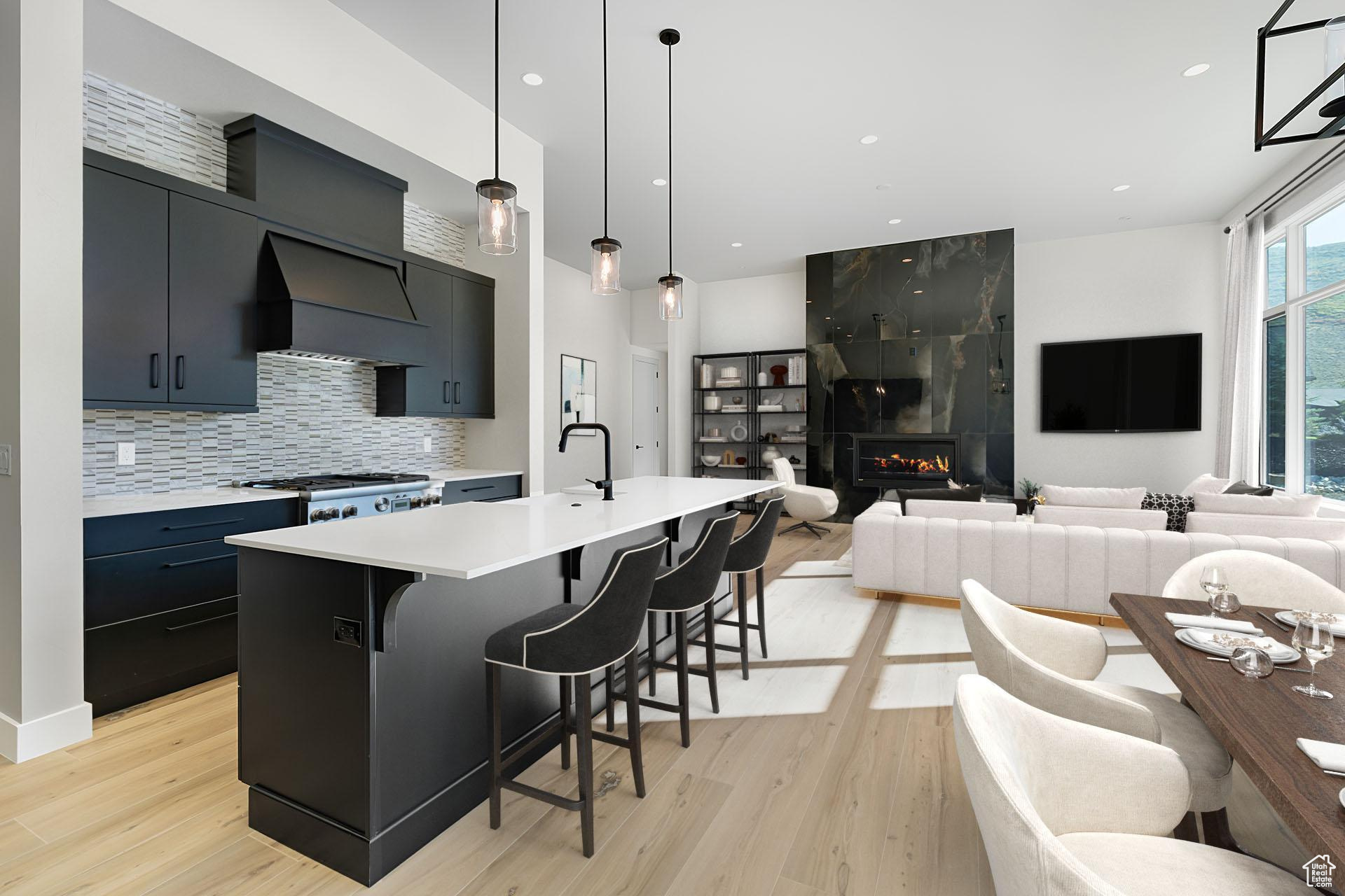 THORN CREEK - Residential