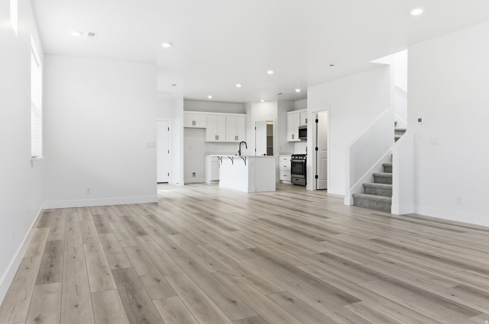 DESERT COLOR / SAGE HAVEN - Residential