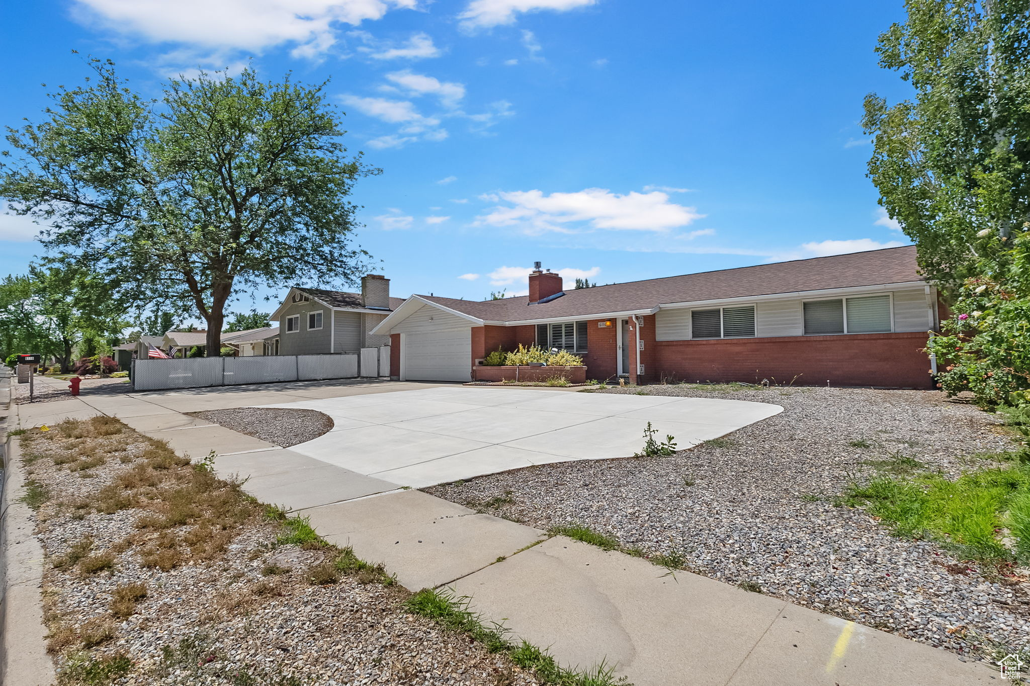 EASTVIEW - Residential