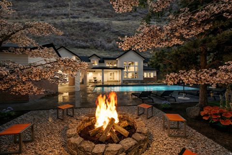 Tiny photo for 2254 S VALLEY DR, Mapleton, UT 84664 (MLS # 2137163)