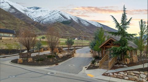 Tiny photo for 2254 S VALLEY DR, Mapleton, UT 84664 (MLS # 2137163)