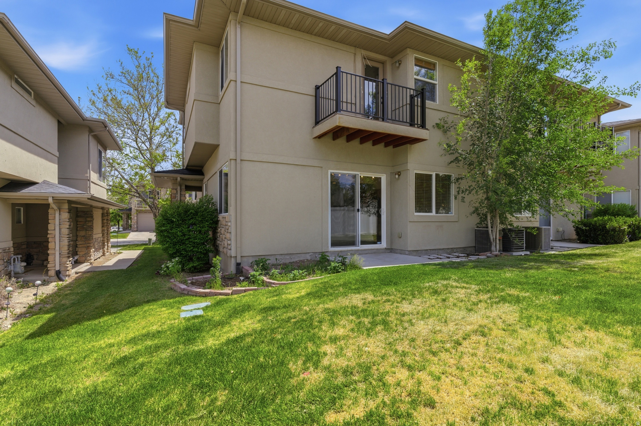 IVY SPRINGS CONDOMIN - Residential