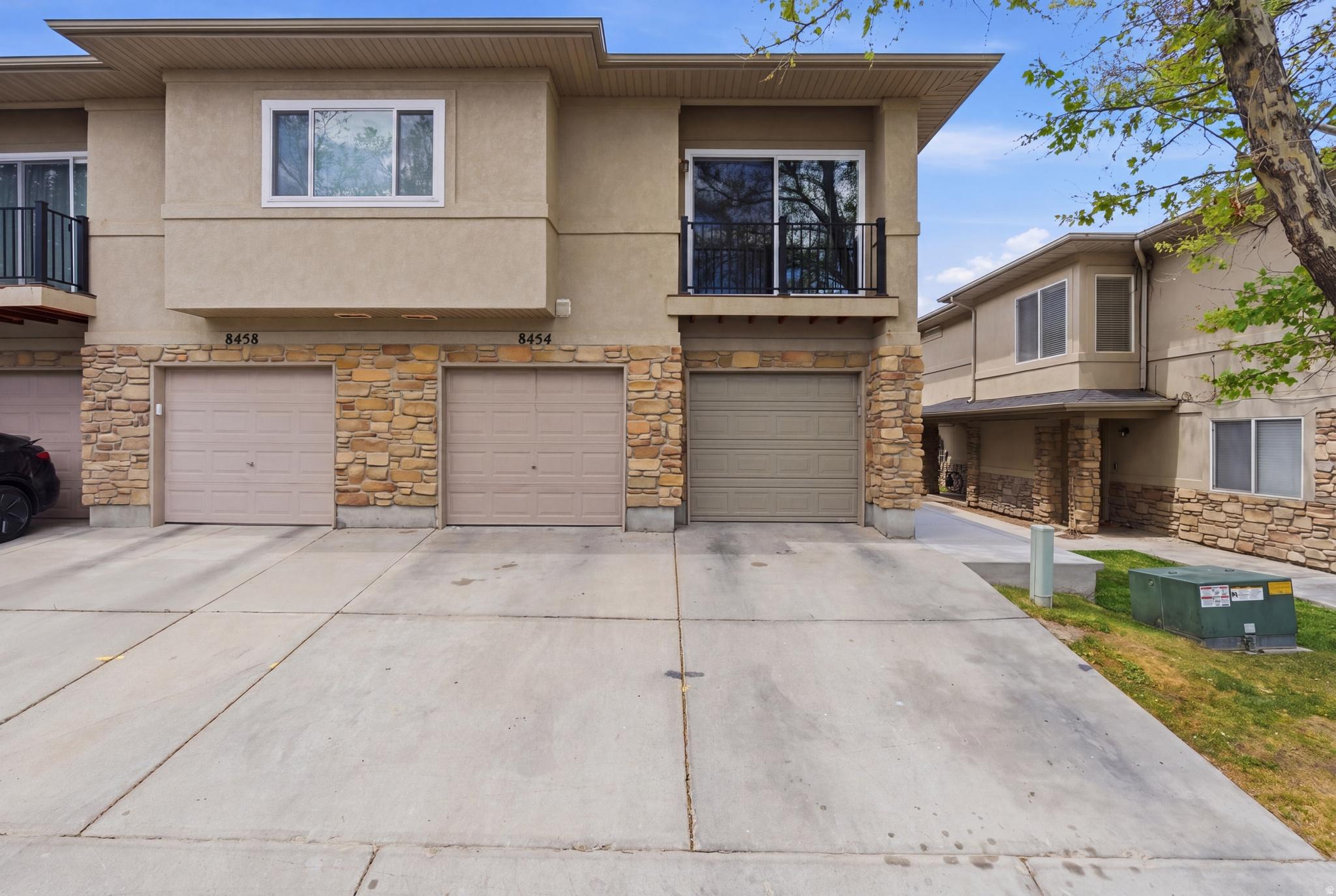 IVY SPRINGS CONDOMIN - Residential
