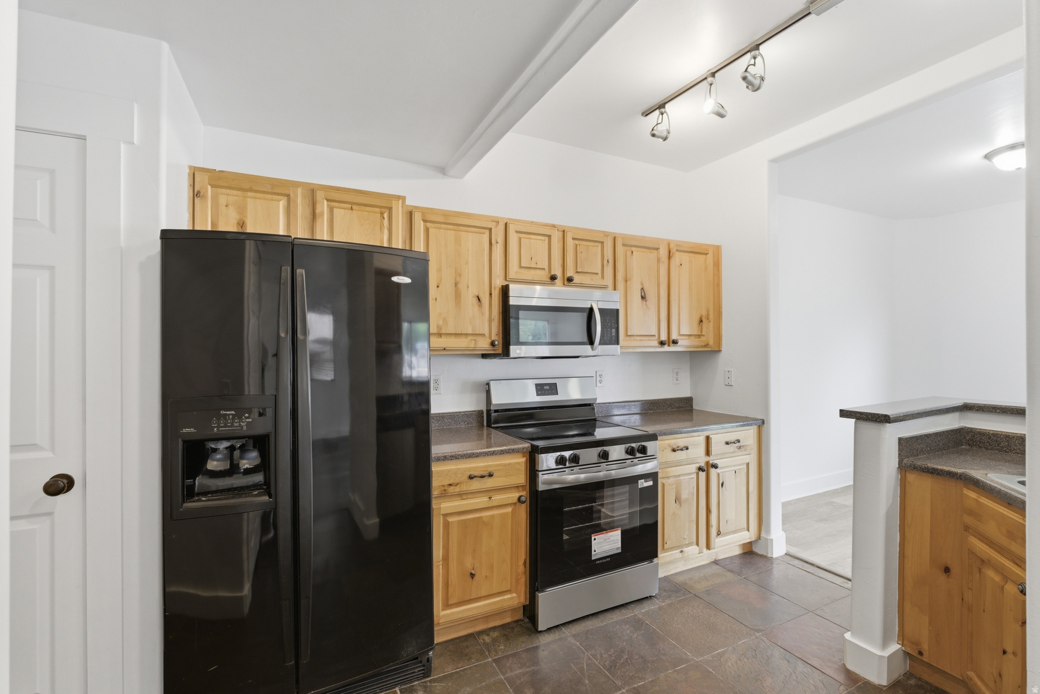 IVY SPRINGS CONDOMIN - Residential