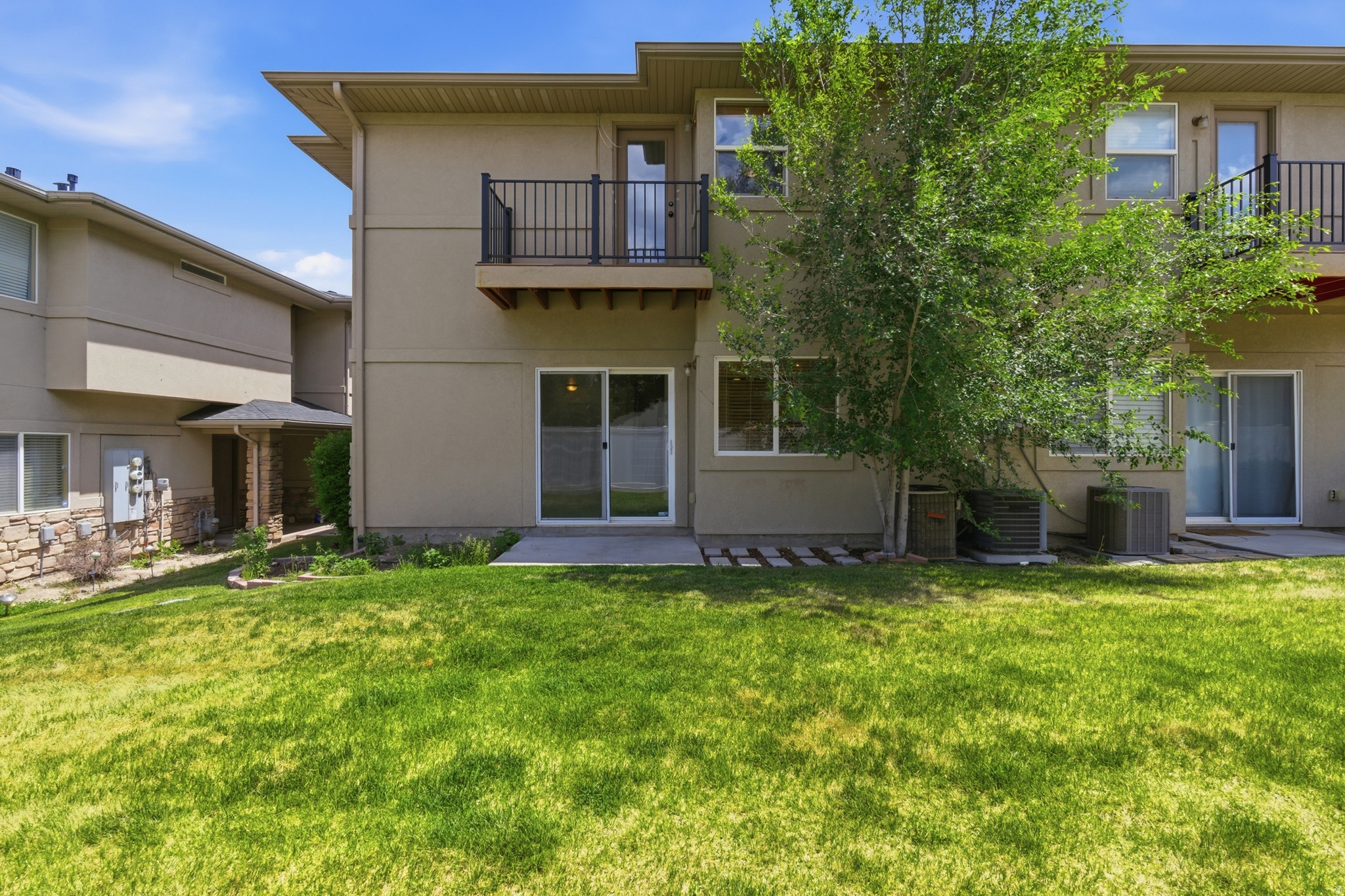 IVY SPRINGS CONDOMIN - Residential