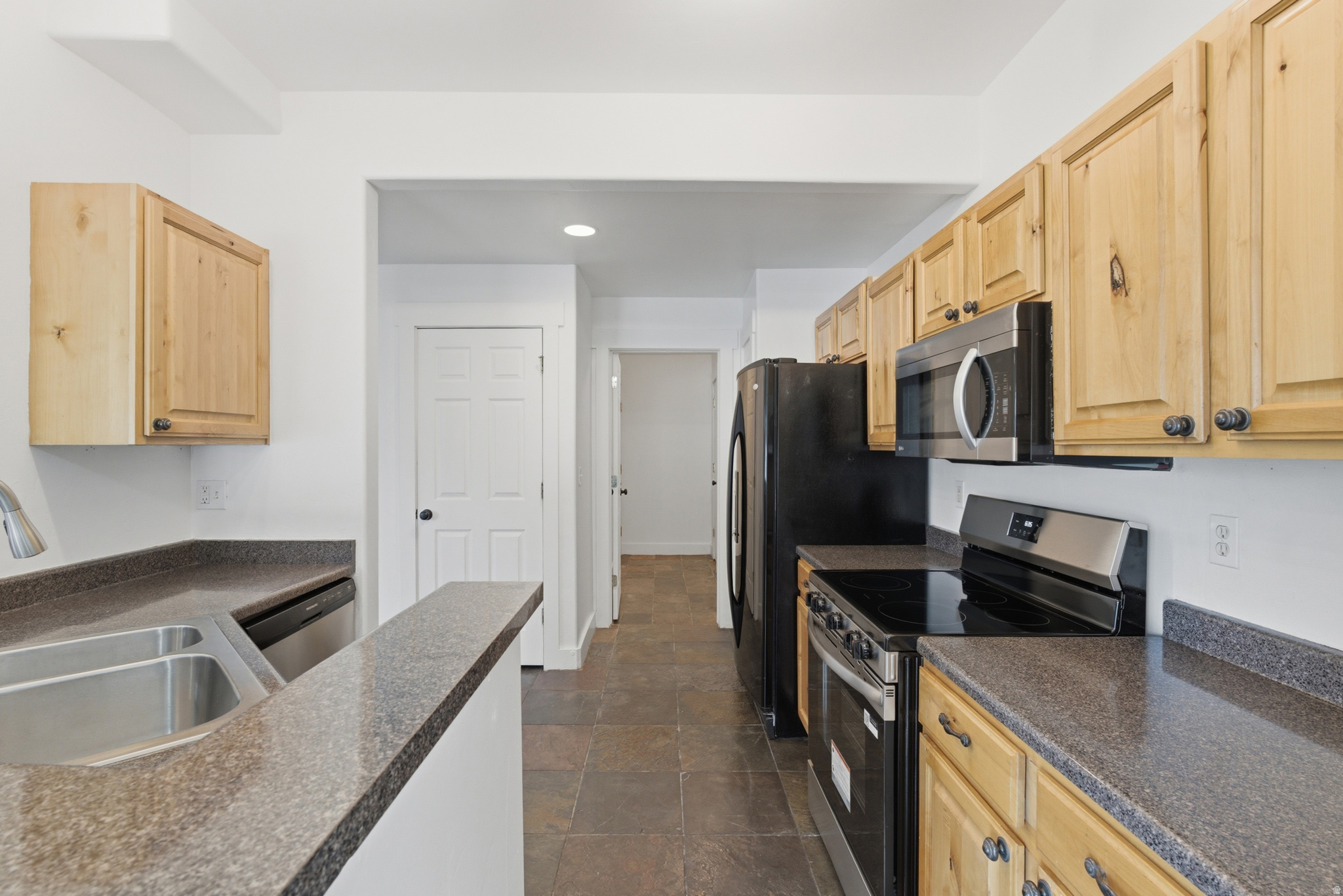 IVY SPRINGS CONDOMIN - Residential