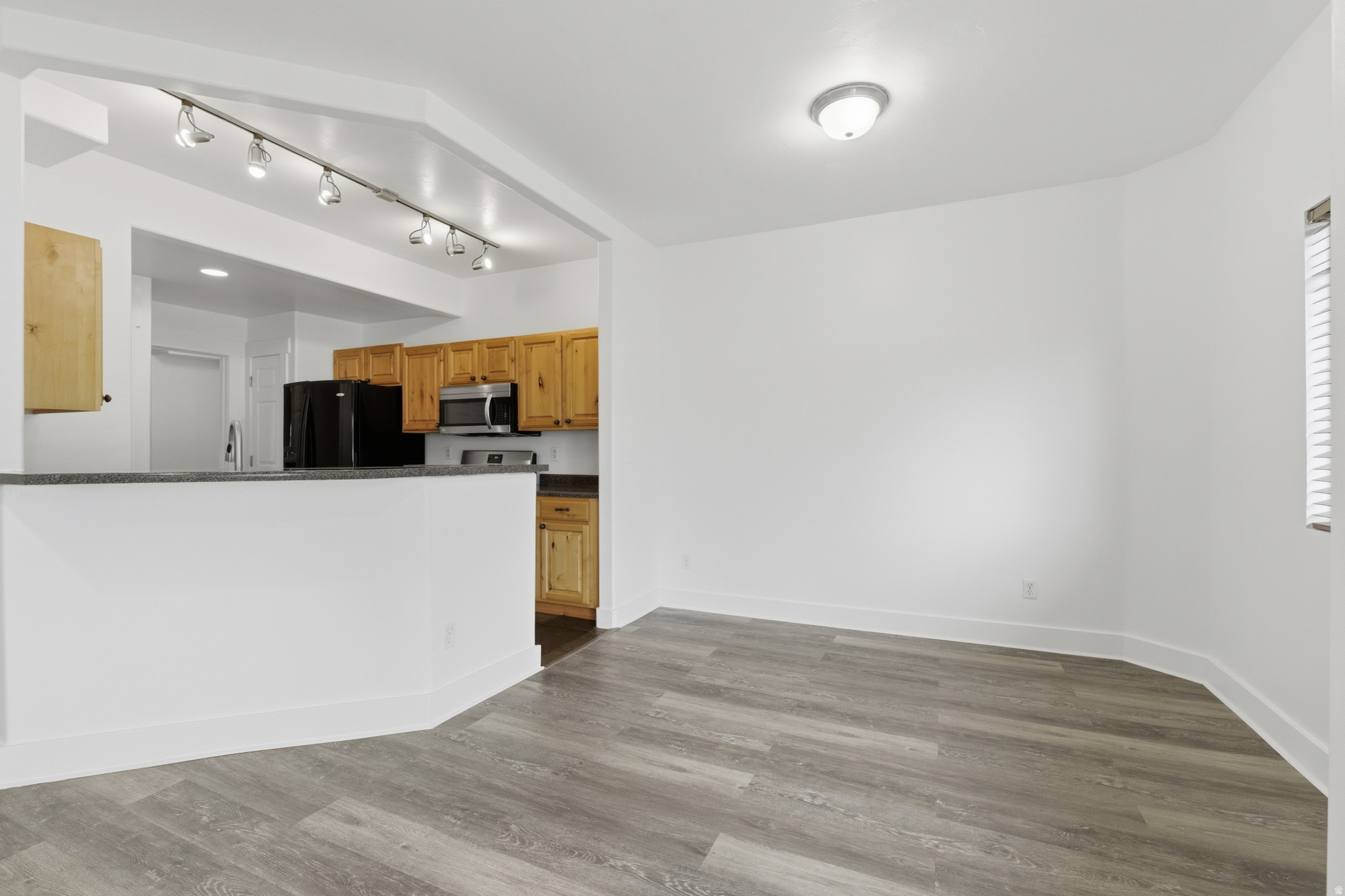 IVY SPRINGS CONDOMIN - Residential