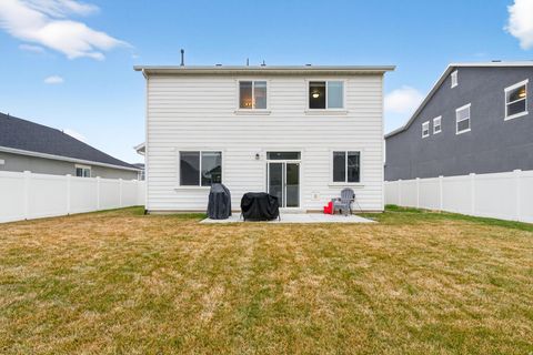 Tiny photo for 3268 S BOOTS WAY, Syracuse, UT 84075 (MLS # 2132744)