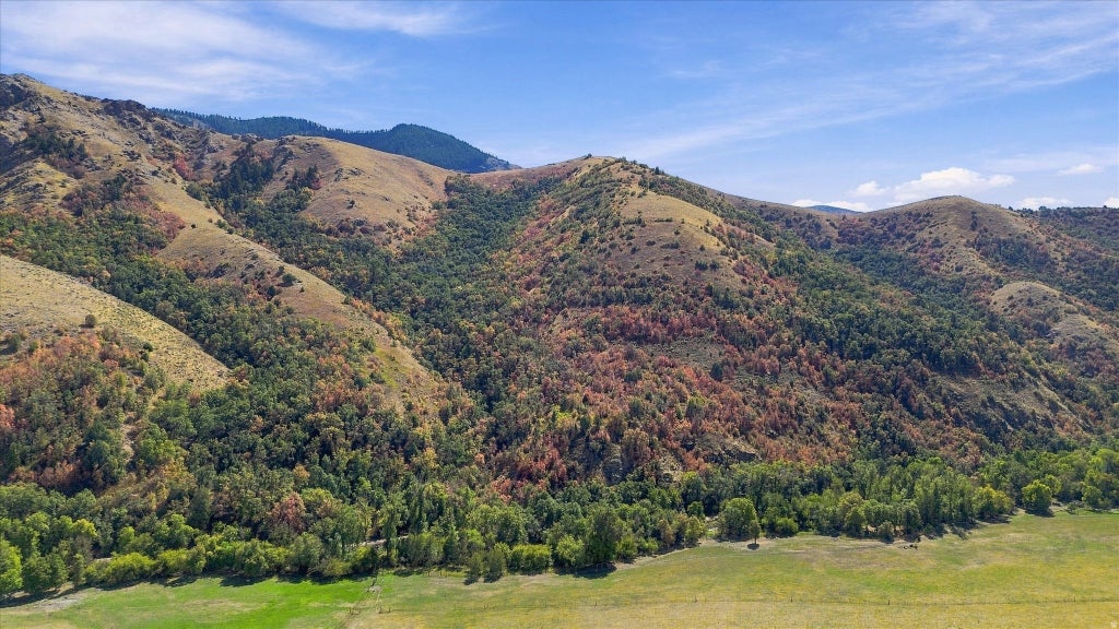 Photo of 3000 E CANYON RD, Smithfield, UT 84335 (MLS # 2186839)