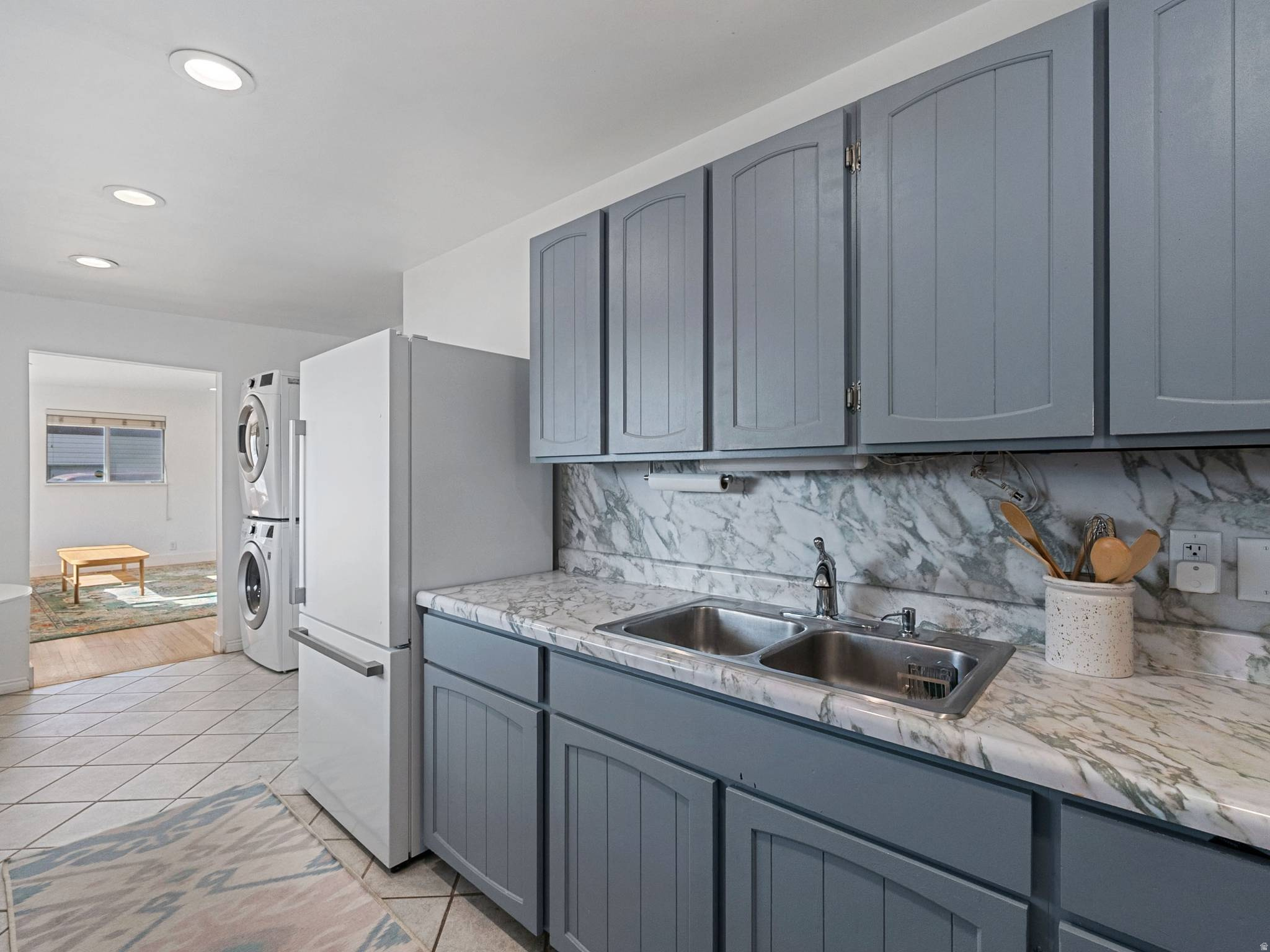 MIDVALE TERRACE - Residential