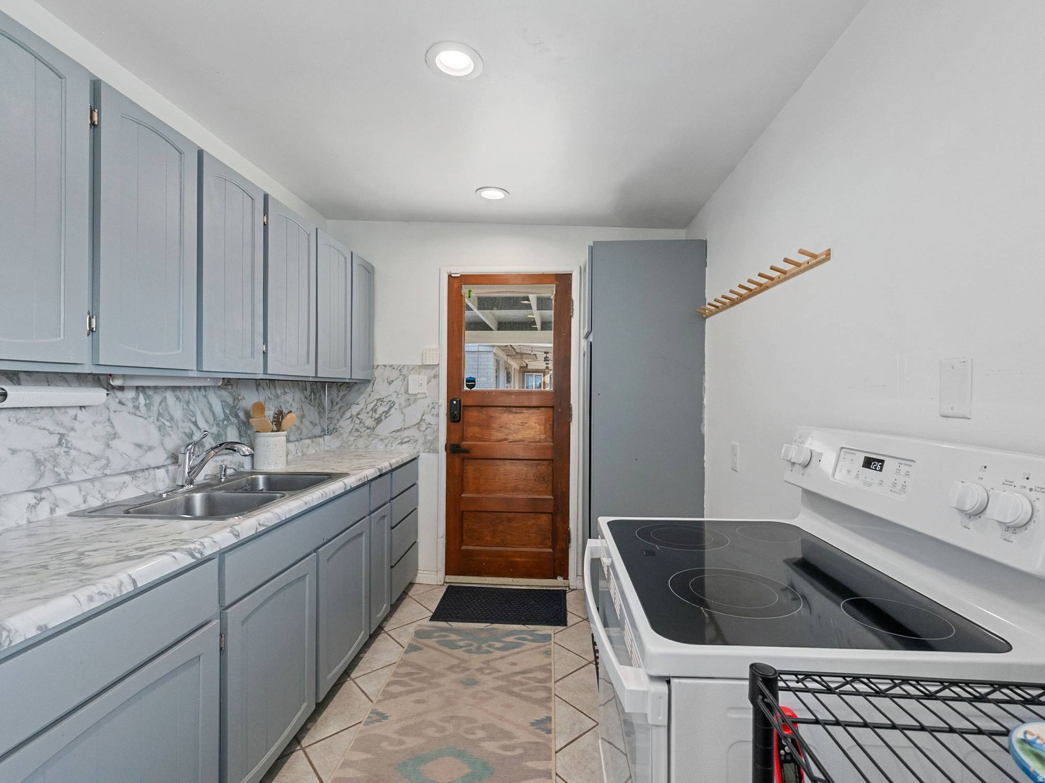 MIDVALE TERRACE - Residential