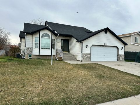 Tiny photo for 2003 W APPLE FARMS RD S, West Valley City, UT 84119 (MLS # 2142521)