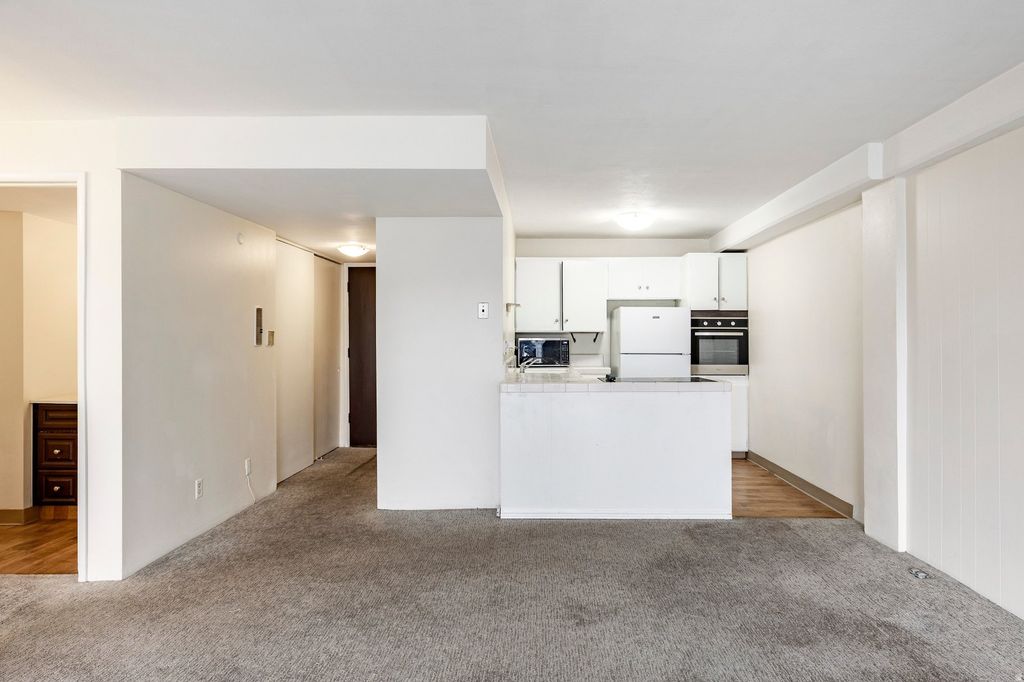 Photo of 8 E HILLSIDE AVE #506, Salt Lake City, UT 84103 (MLS # 2151612)