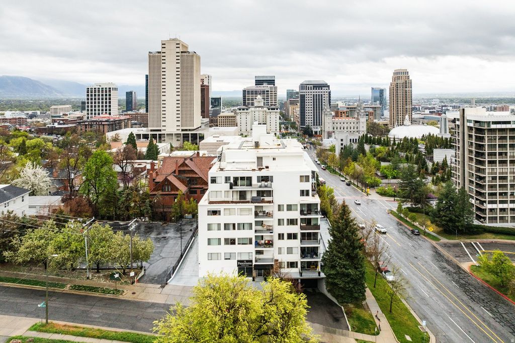 Photo of 8 E HILLSIDE AVE #506, Salt Lake City, UT 84103 (MLS # 2151612)