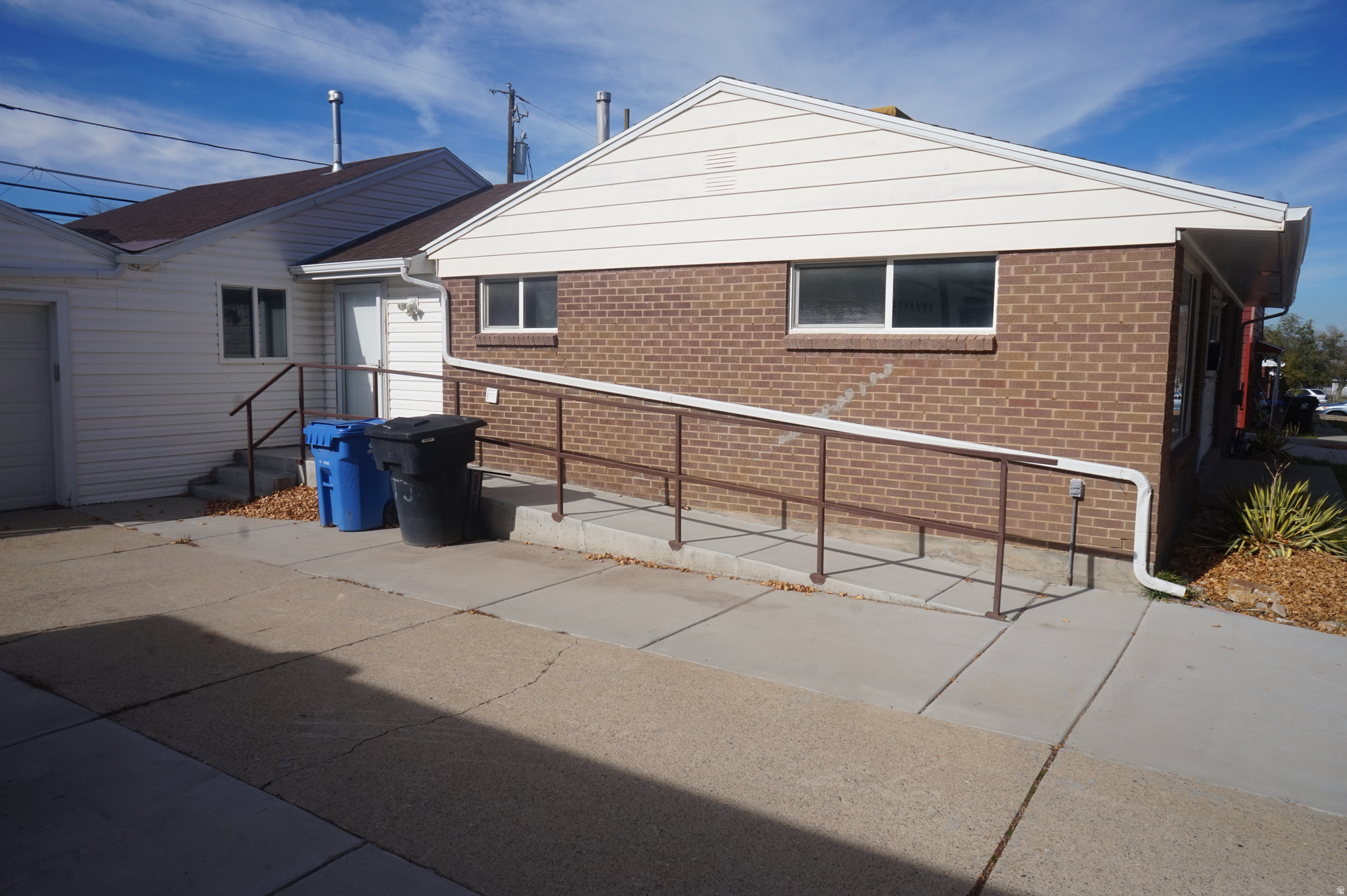 LAKE RIDGE - Residential