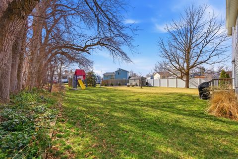 Tiny photo for 1048 E CHERRY LN, Layton, UT 84040 (MLS # 2136485)