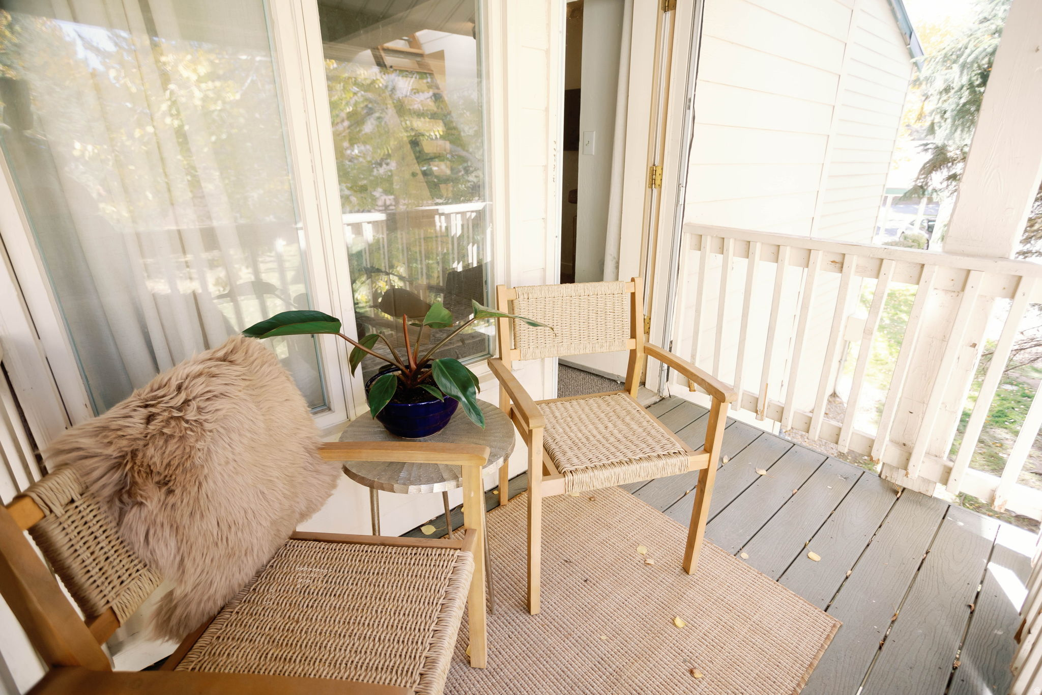 CLAIMJUMPER CONDOMIMIUM - Residential