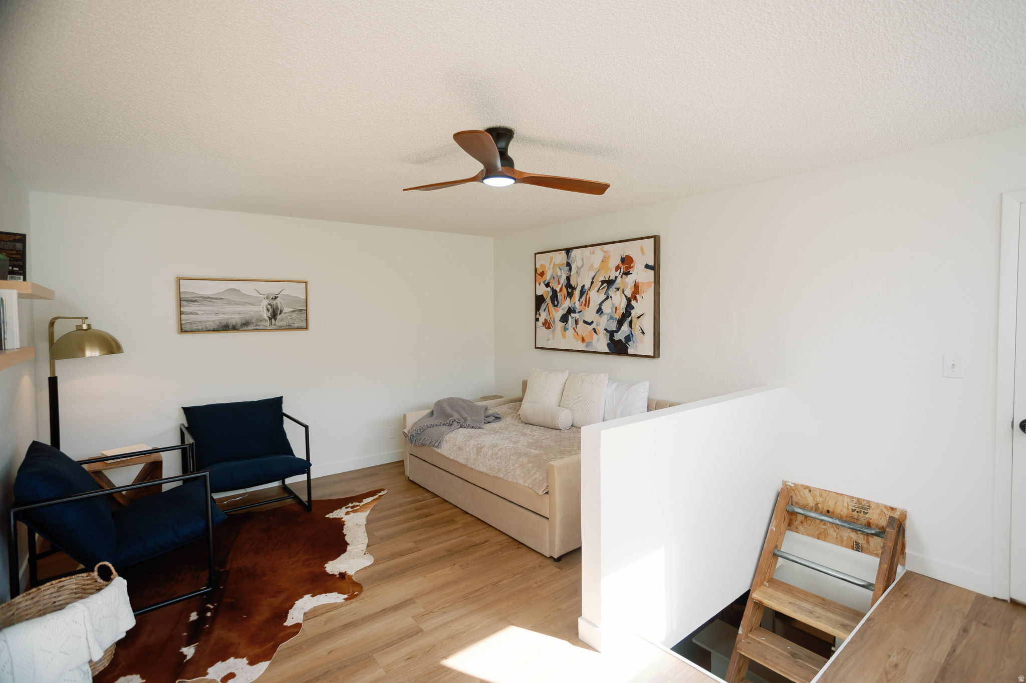 CLAIMJUMPER CONDOMIMIUM - Residential