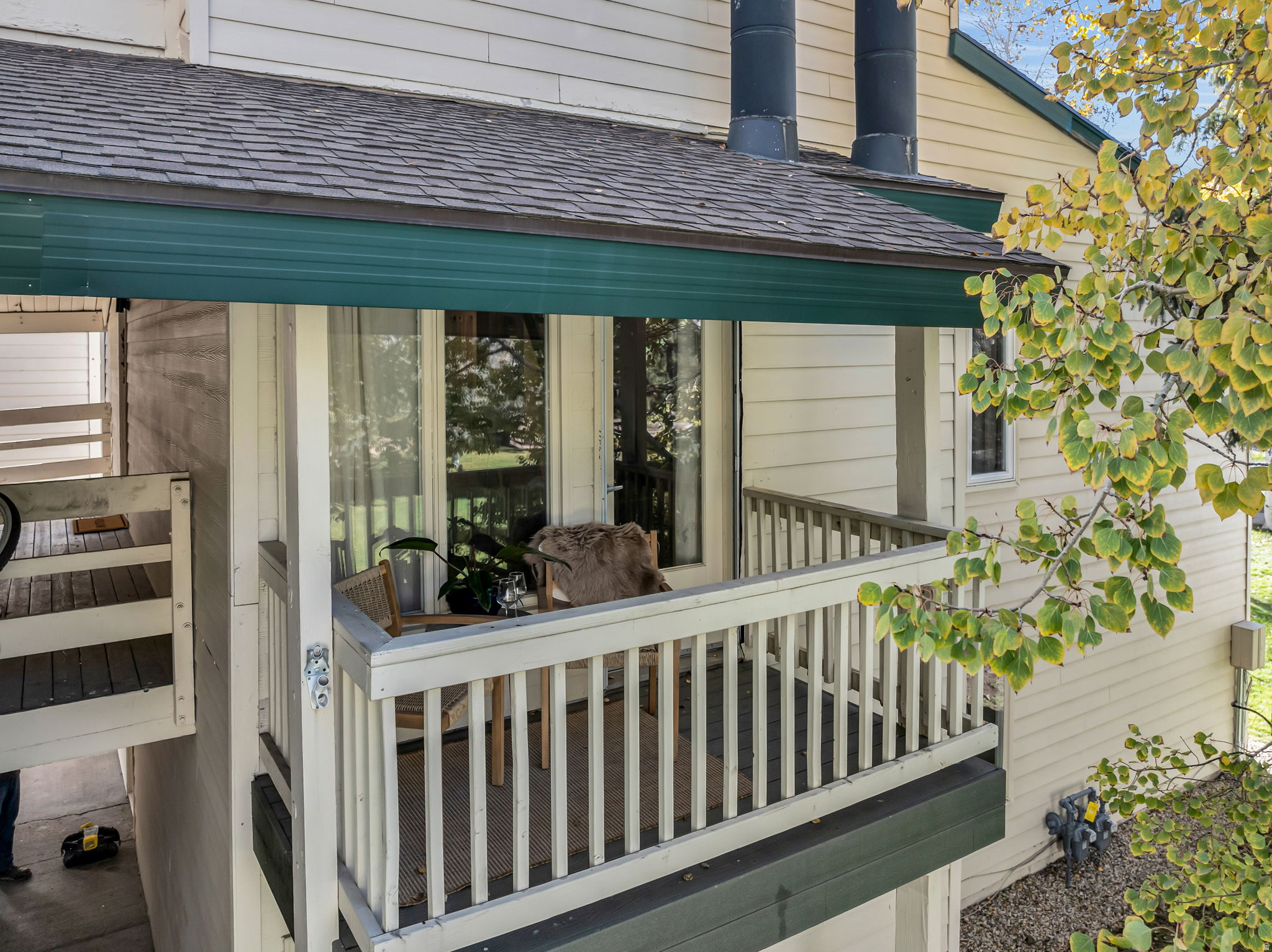 CLAIMJUMPER CONDOMIMIUM - Residential