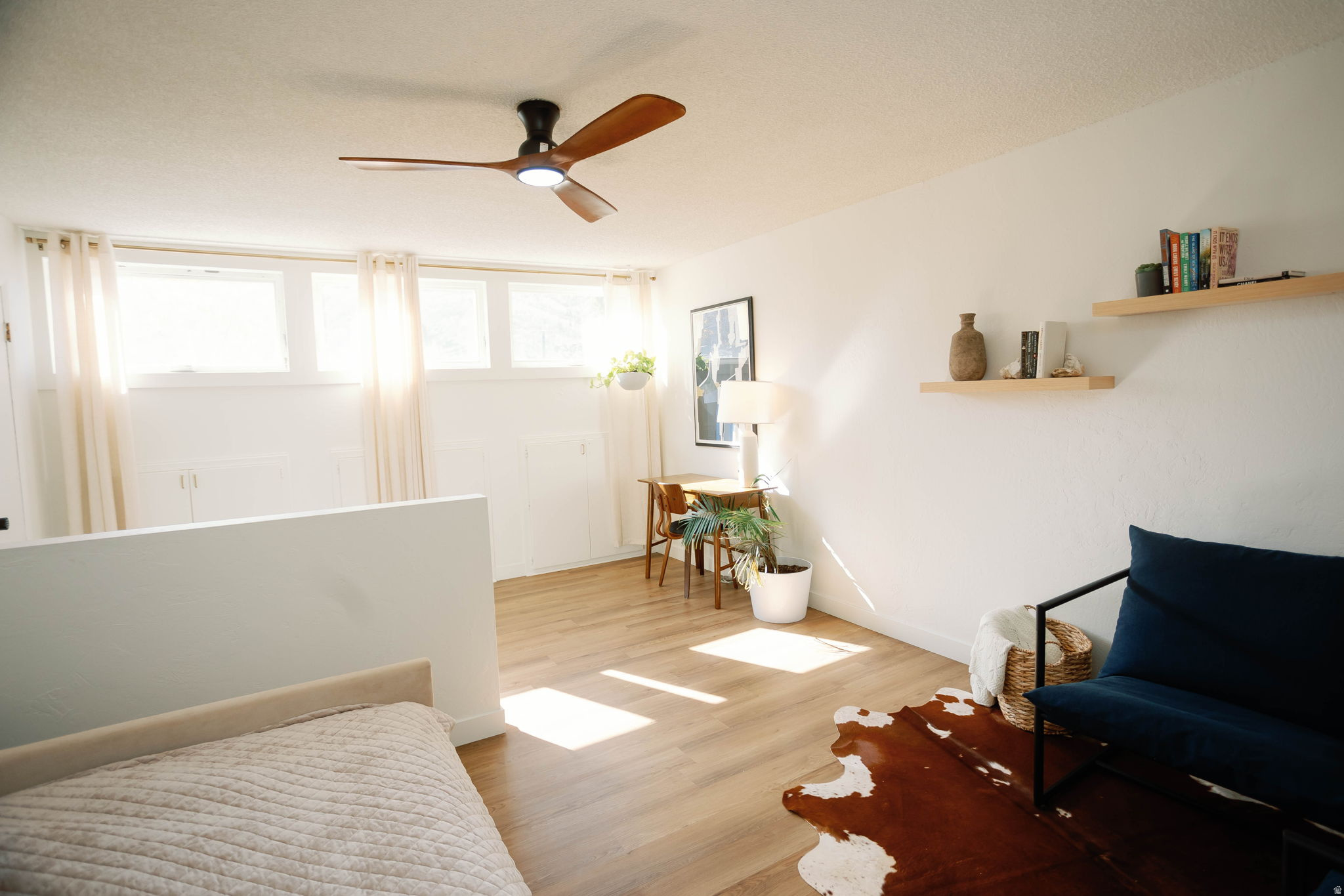 CLAIMJUMPER CONDOMIMIUM - Residential