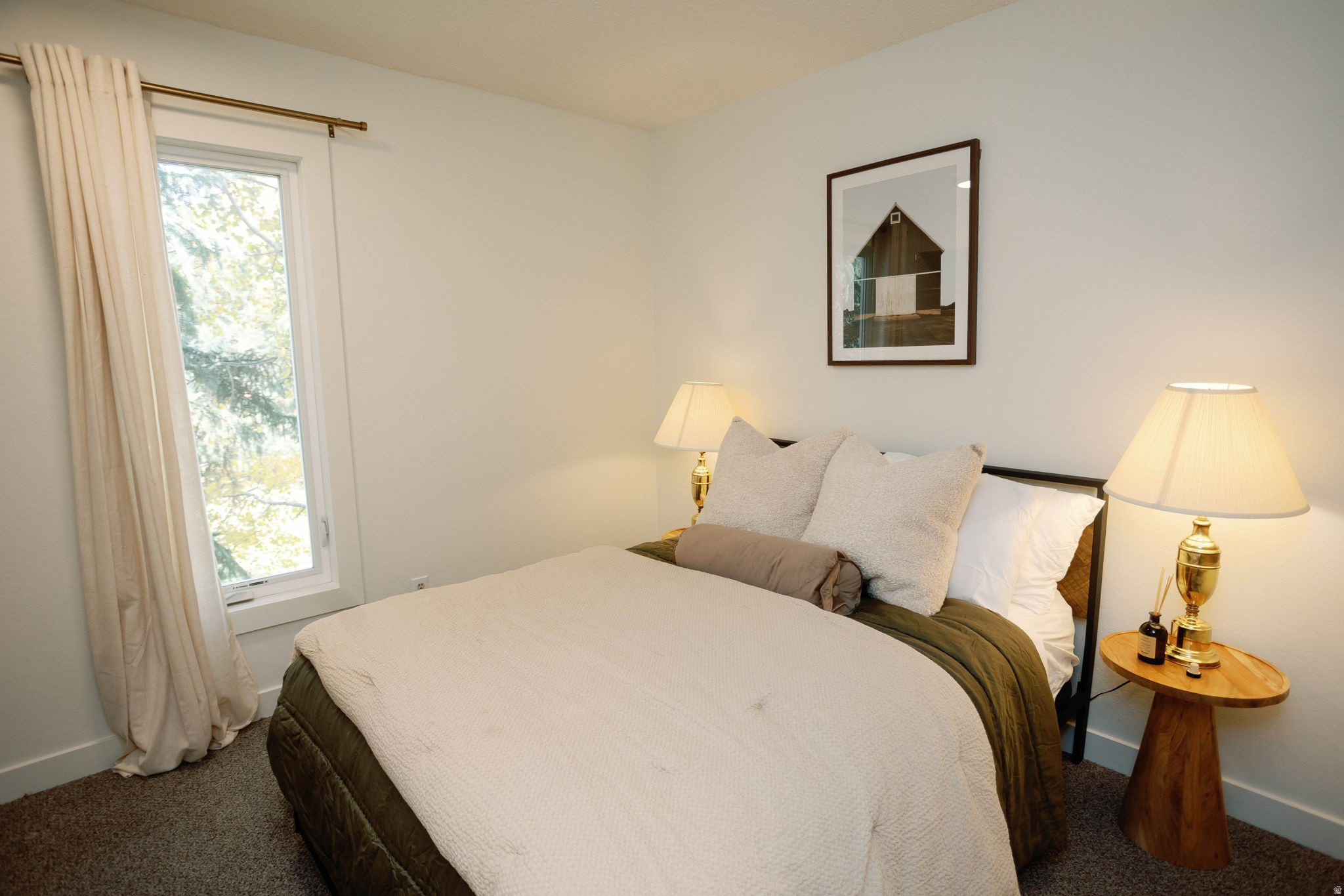 CLAIMJUMPER CONDOMIMIUM - Residential