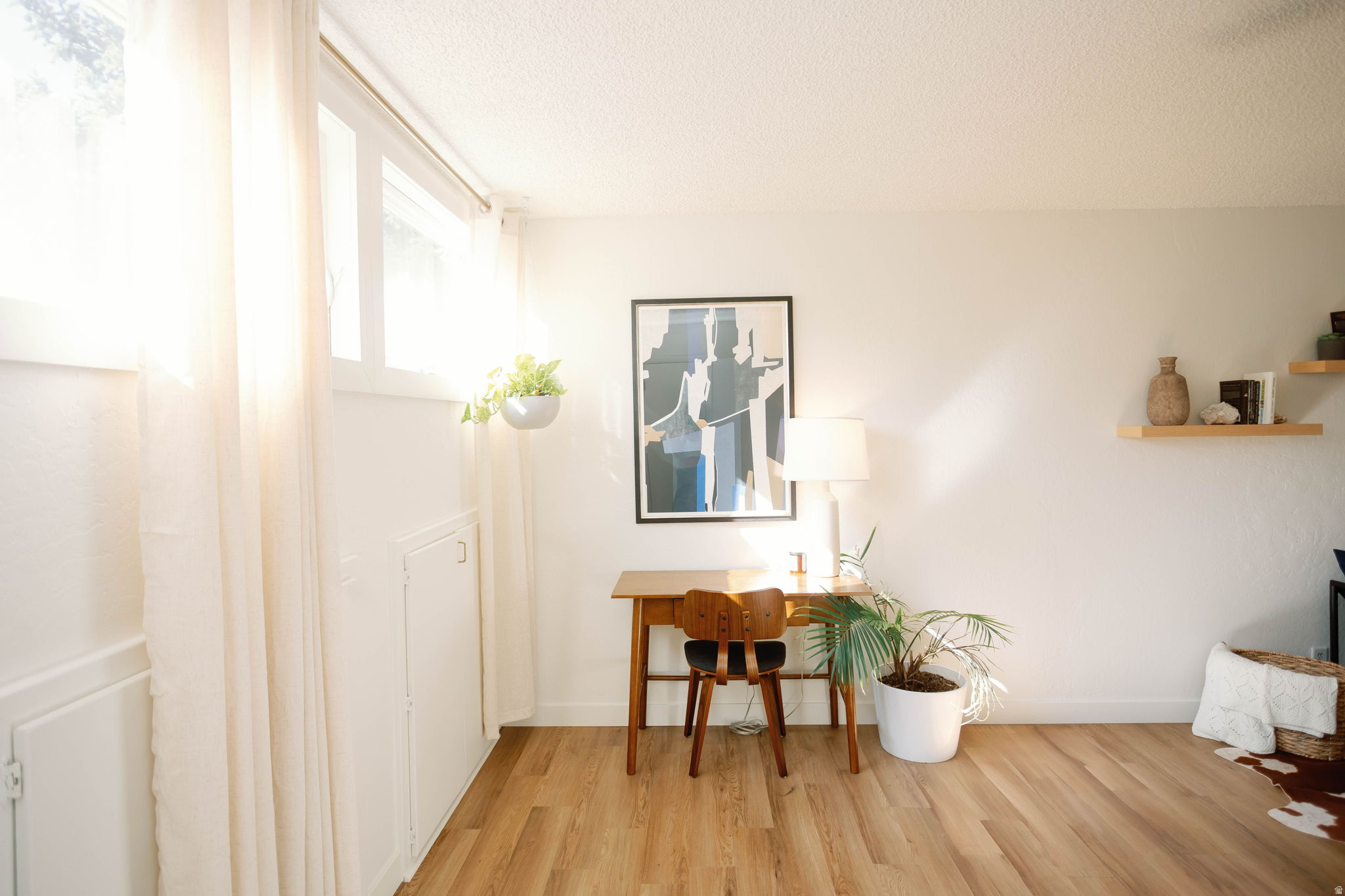 CLAIMJUMPER CONDOMIMIUM - Residential