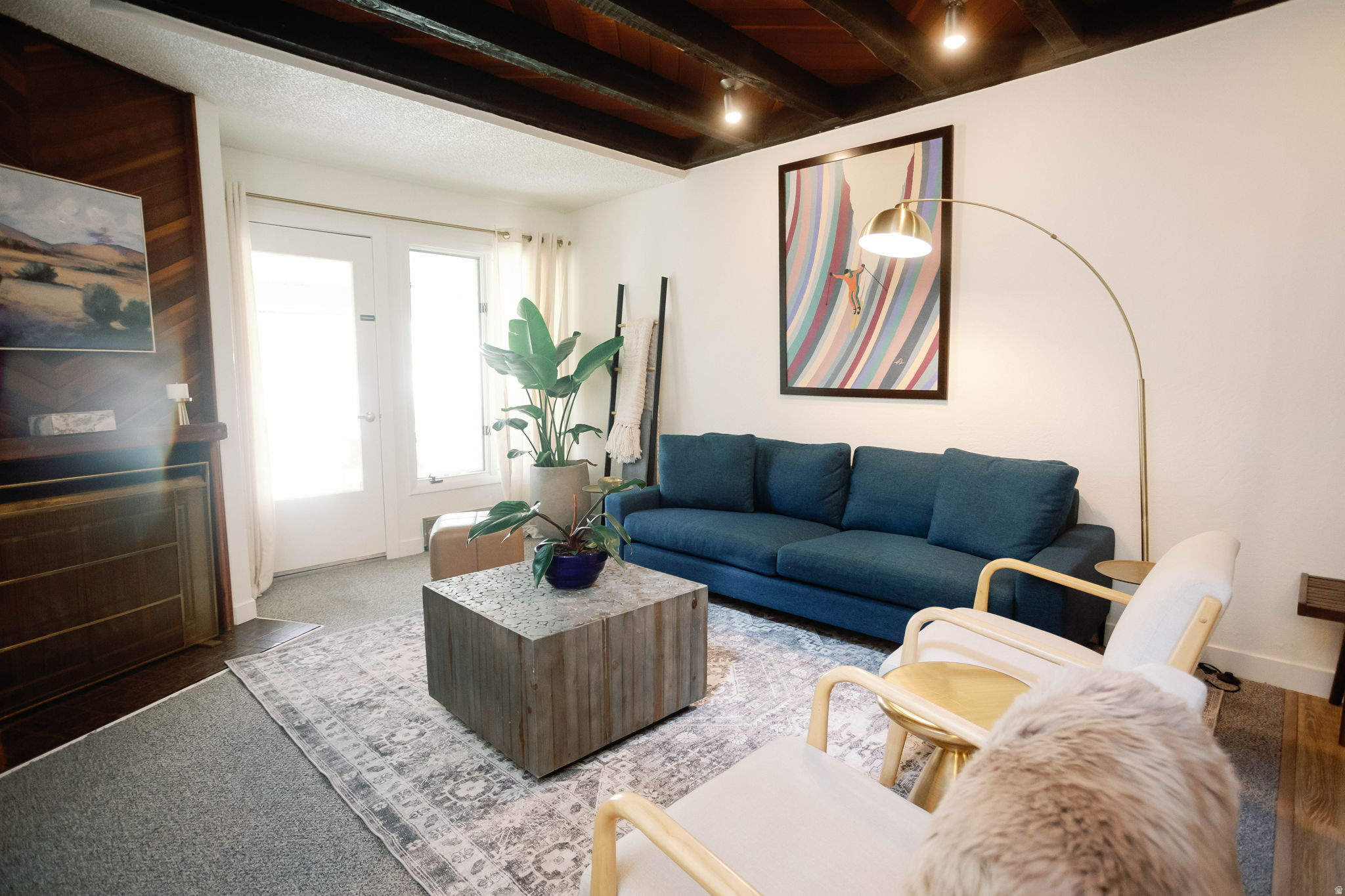 CLAIMJUMPER CONDOMIMIUM - Residential