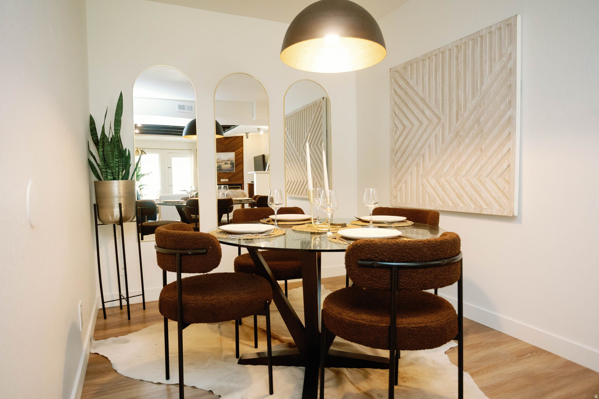 CLAIMJUMPER CONDOMIMIUM - Residential