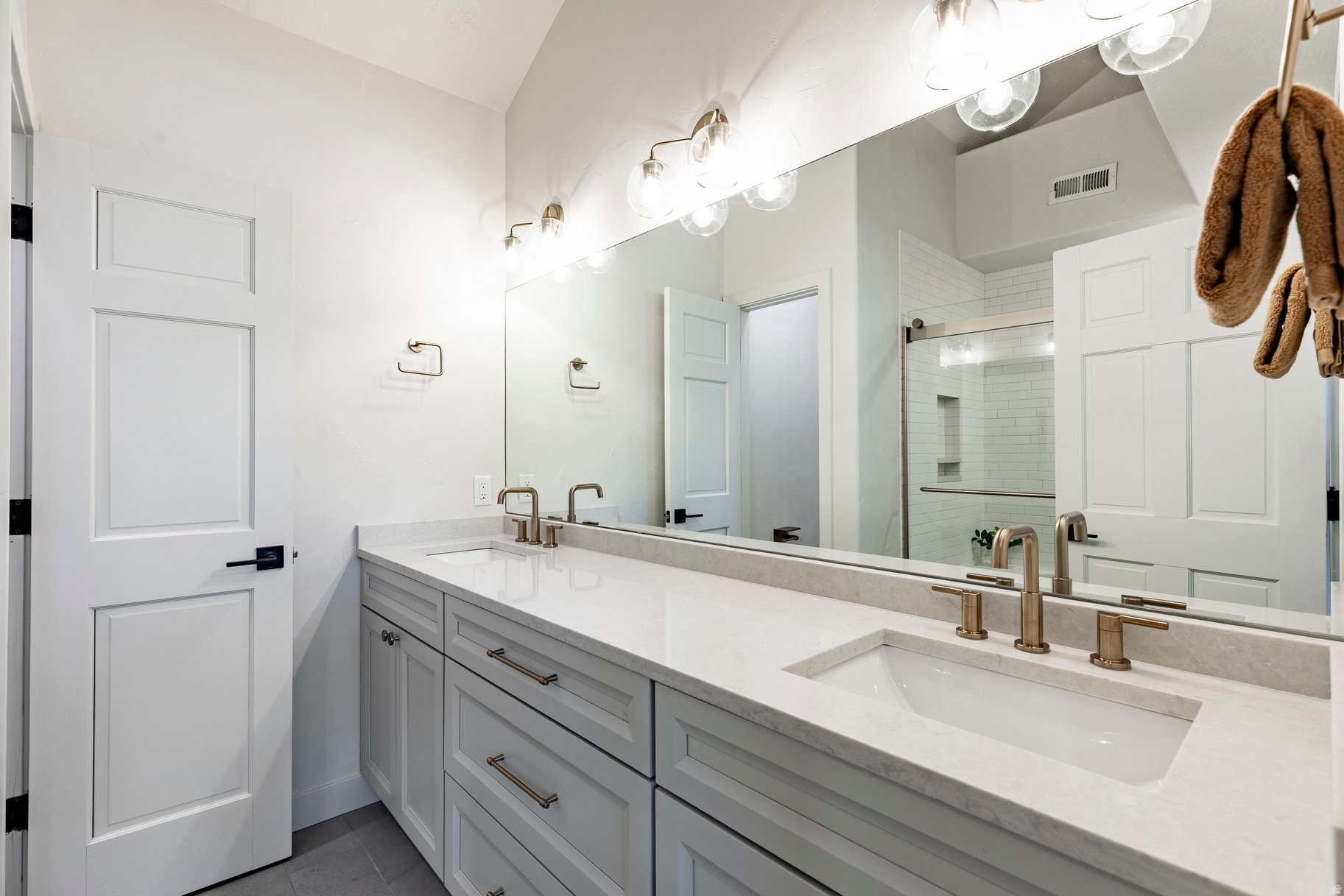 FOXGLOVE COTTAGES - Residential