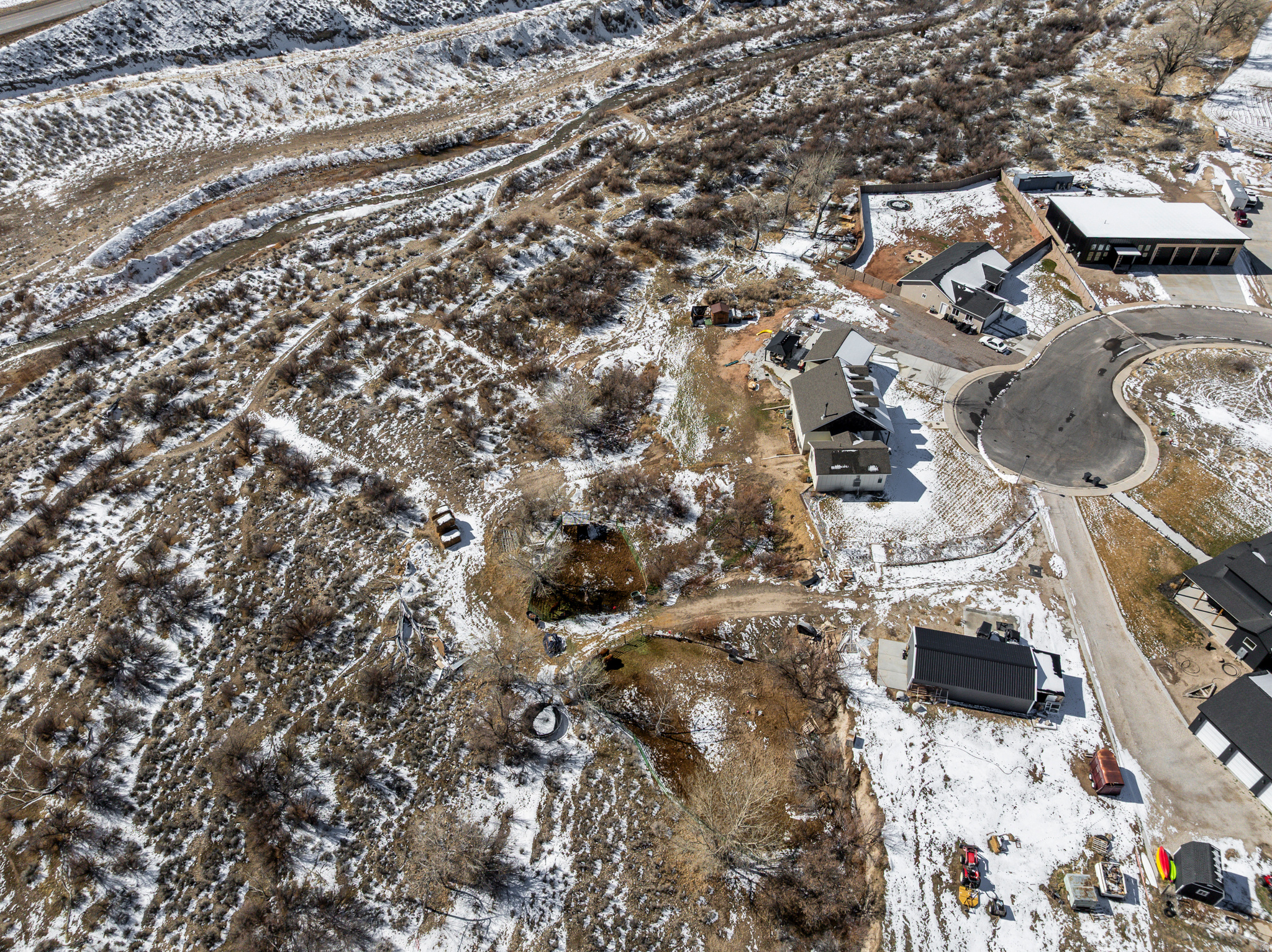 RIVER ROCK - Residential