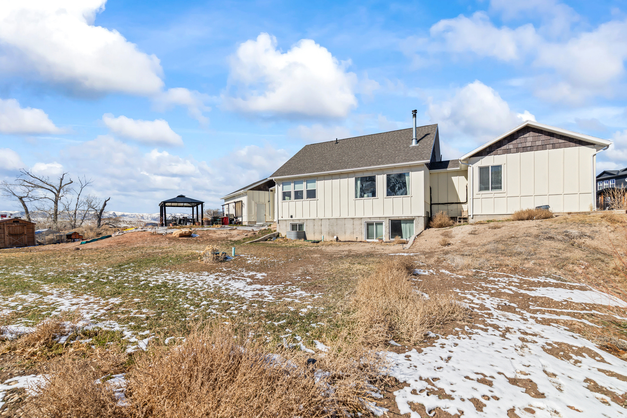 RIVER ROCK - Residential