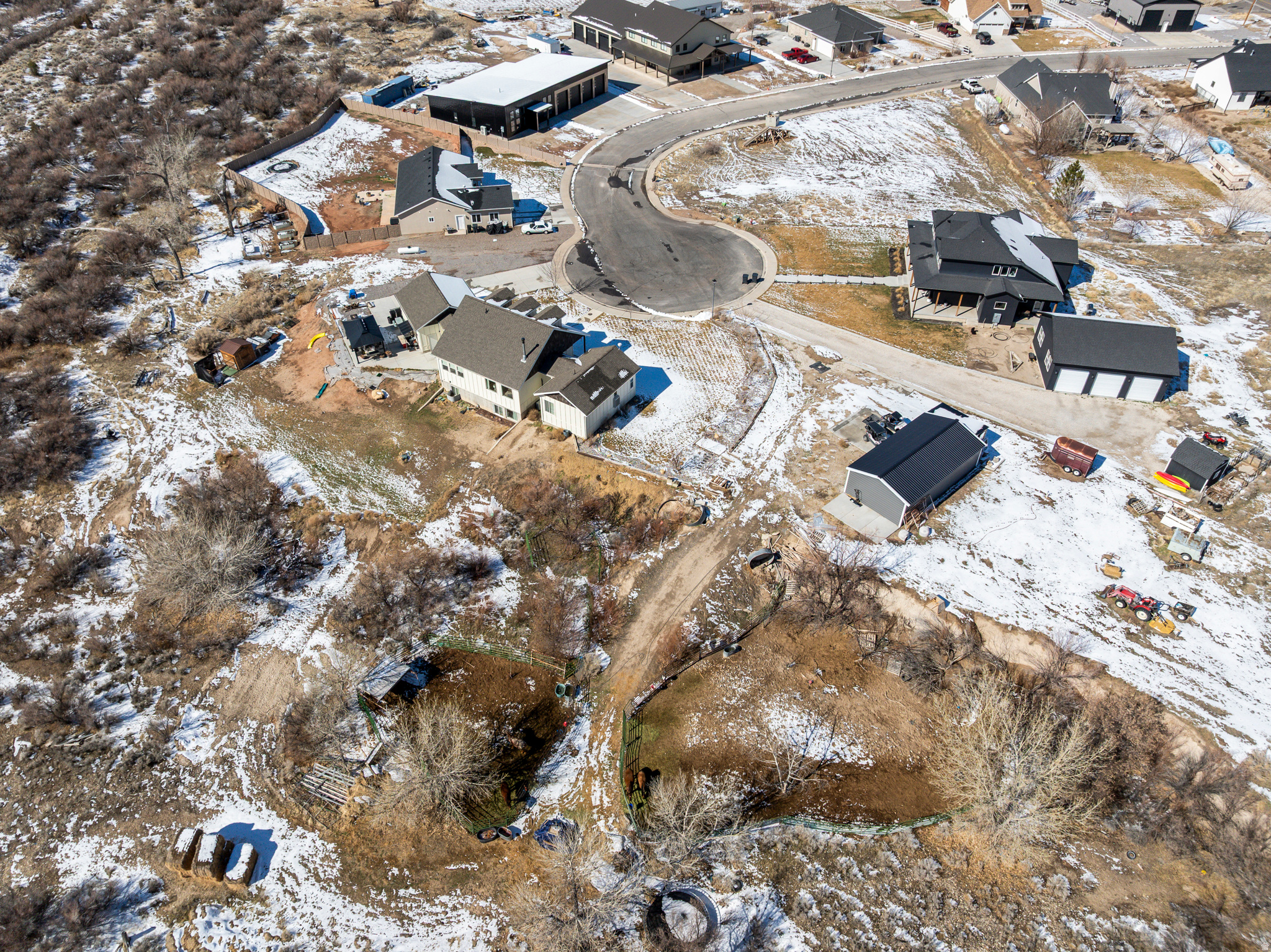 RIVER ROCK - Residential