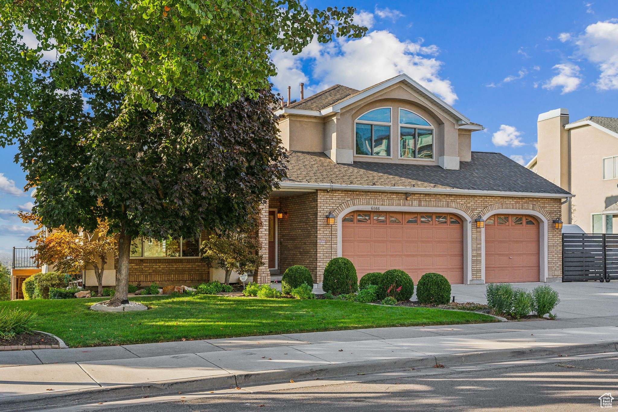 Salt Lake City, Utah 84121, United States, 6 Bedrooms Bedrooms, ,3 BathroomsBathrooms,Residential,Pending,38454