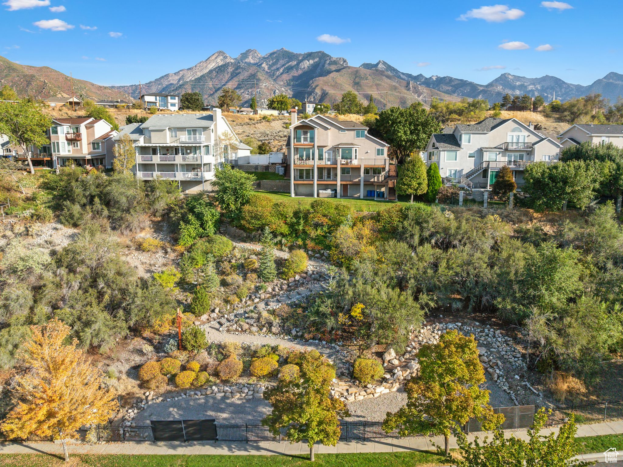 Salt Lake City, Utah 84121, United States, 6 Bedrooms Bedrooms, ,3 BathroomsBathrooms,Residential,Pending,38454