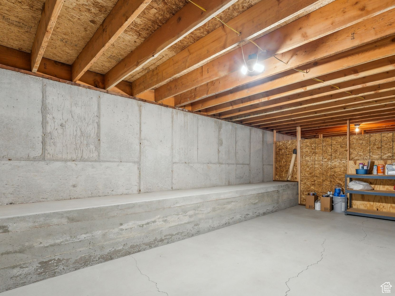 Salt Lake City, Utah 84121, United States, 6 Bedrooms Bedrooms, ,3 BathroomsBathrooms,Residential,Pending,38454