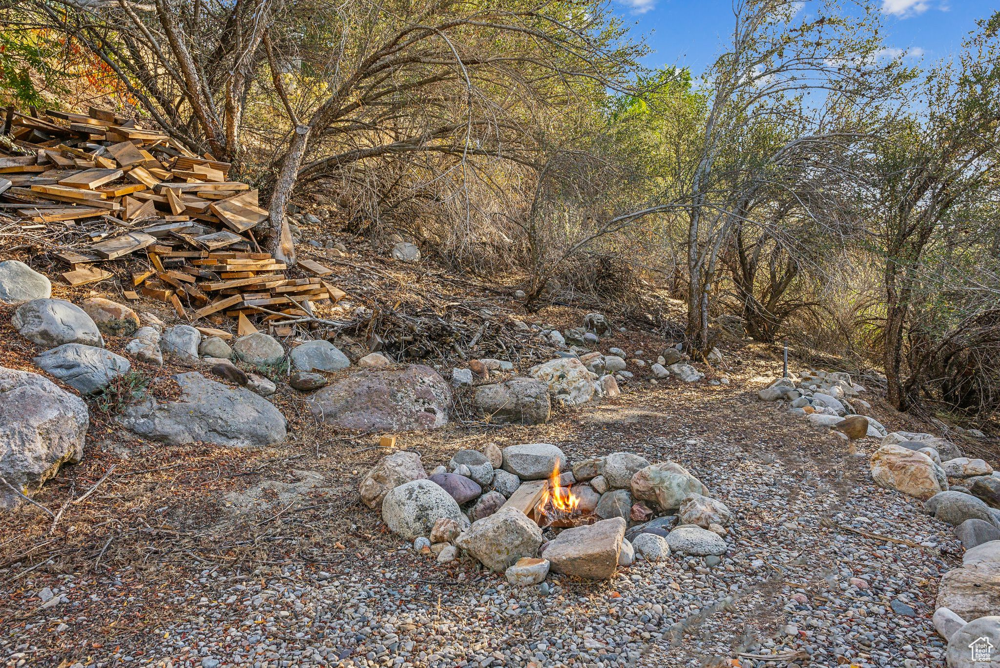 Salt Lake City, Utah 84121, United States, 6 Bedrooms Bedrooms, ,3 BathroomsBathrooms,Residential,Pending,38454