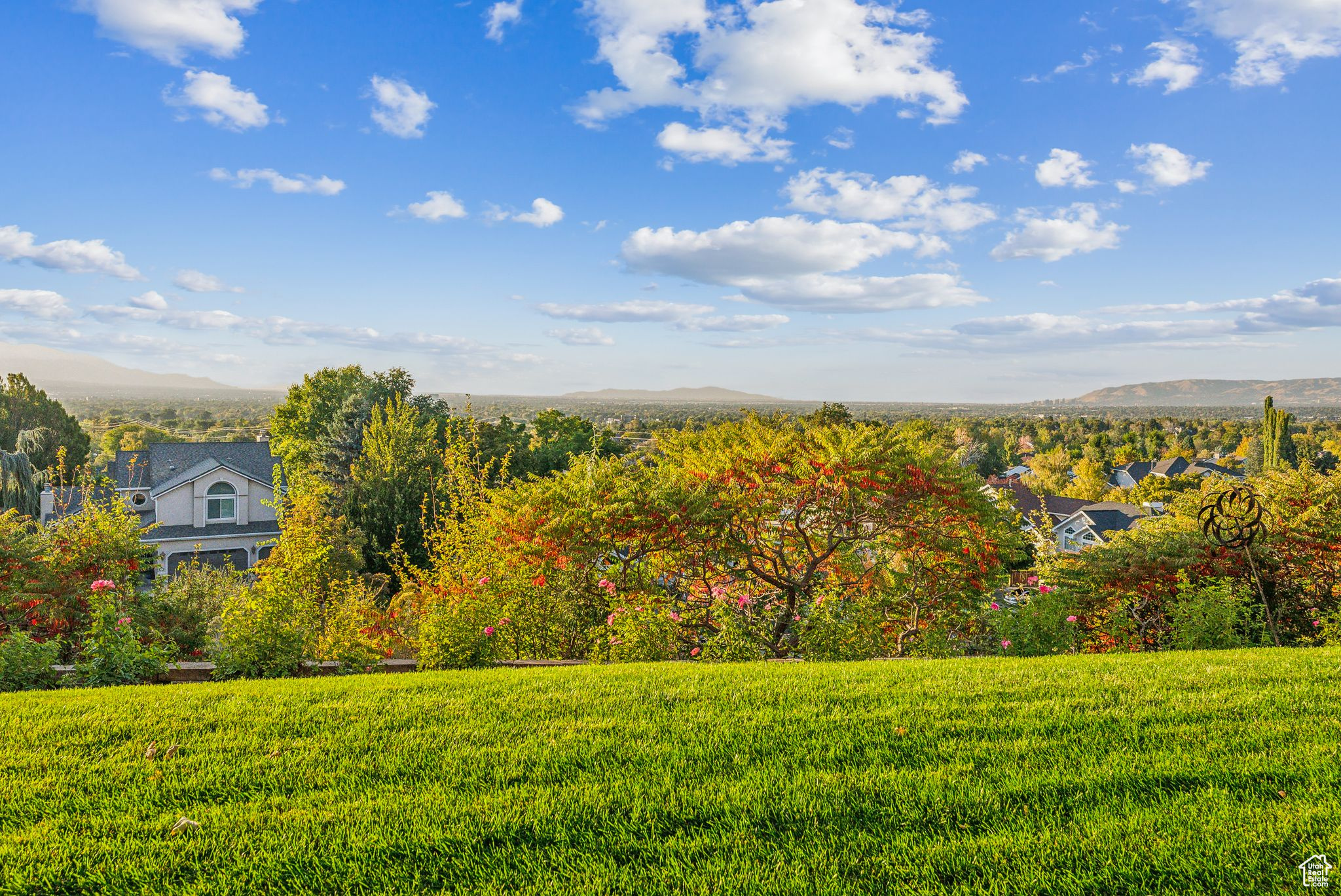 Salt Lake City, Utah 84121, United States, 6 Bedrooms Bedrooms, ,3 BathroomsBathrooms,Residential,Pending,38454