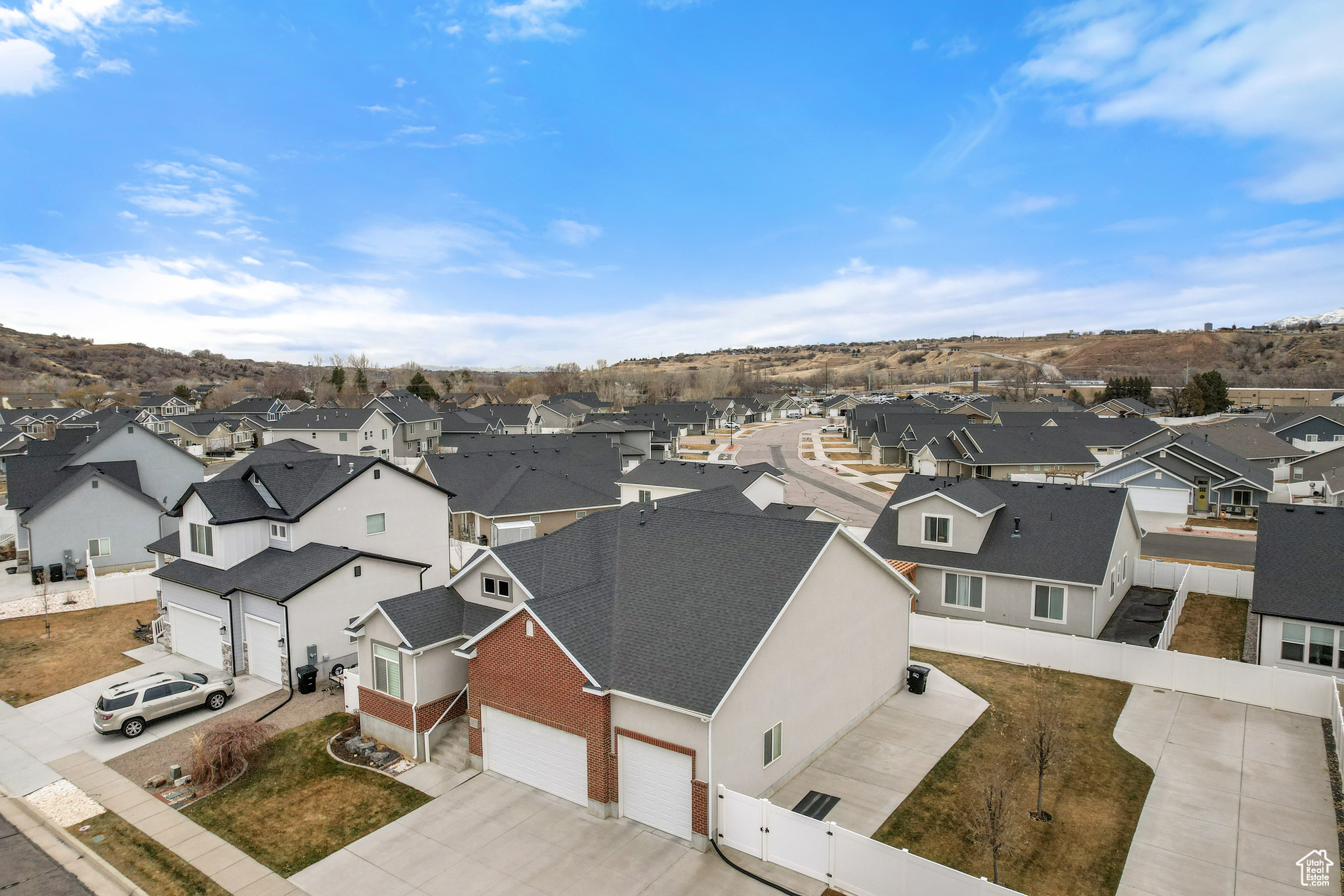 CANYON MEADOWS - Residential