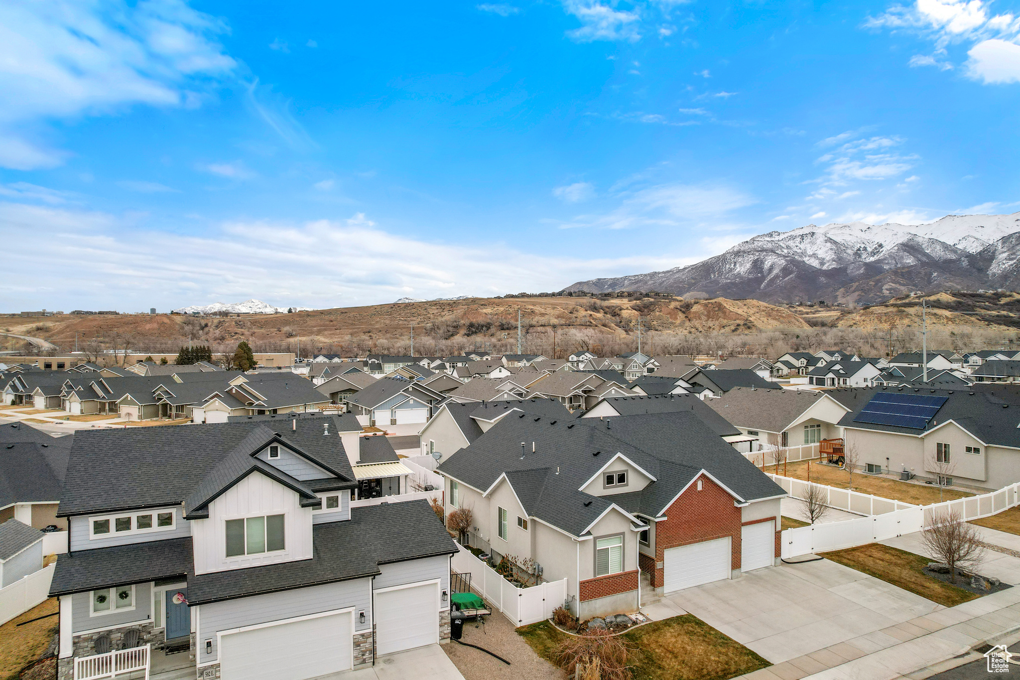 CANYON MEADOWS - Residential